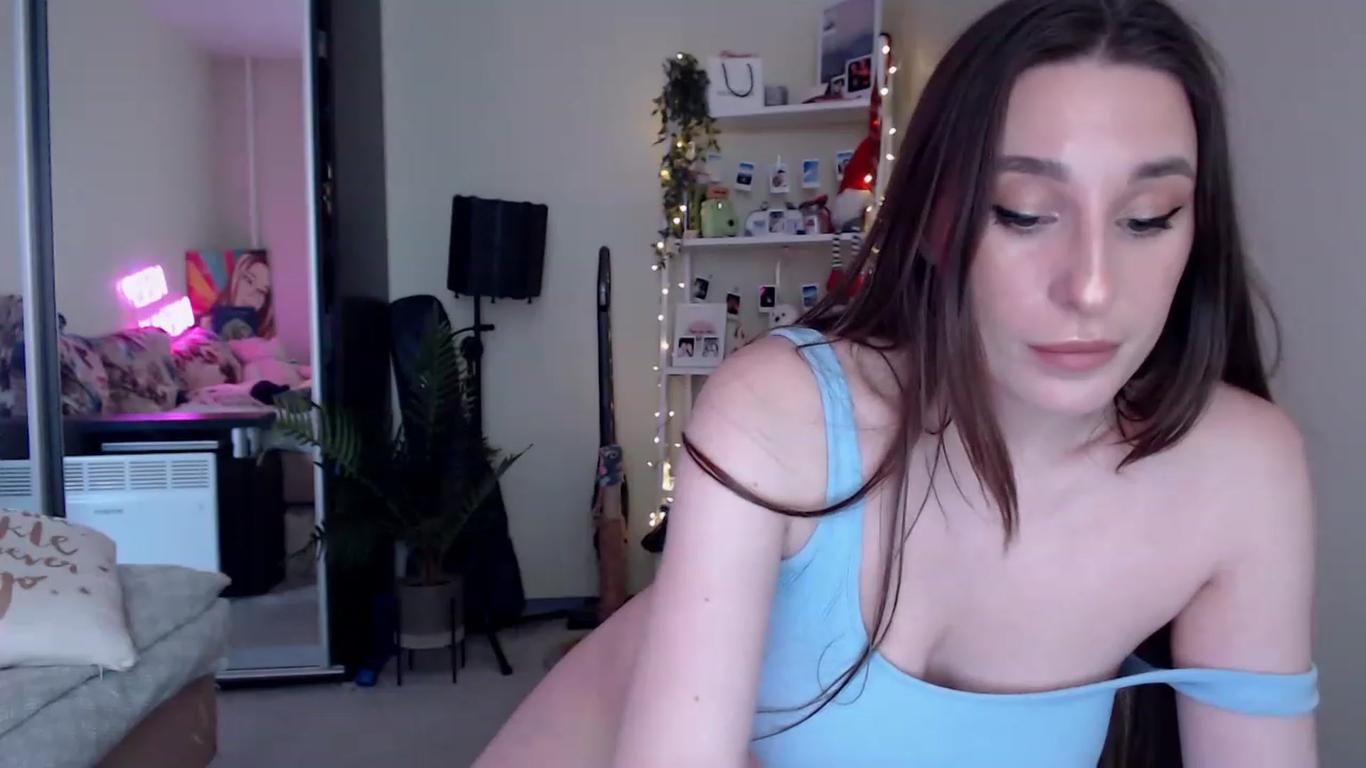Gallery image thumbnail from Adriana_b's myfreecams stream on, 04/29/2023, 14:14 image 12 of 20