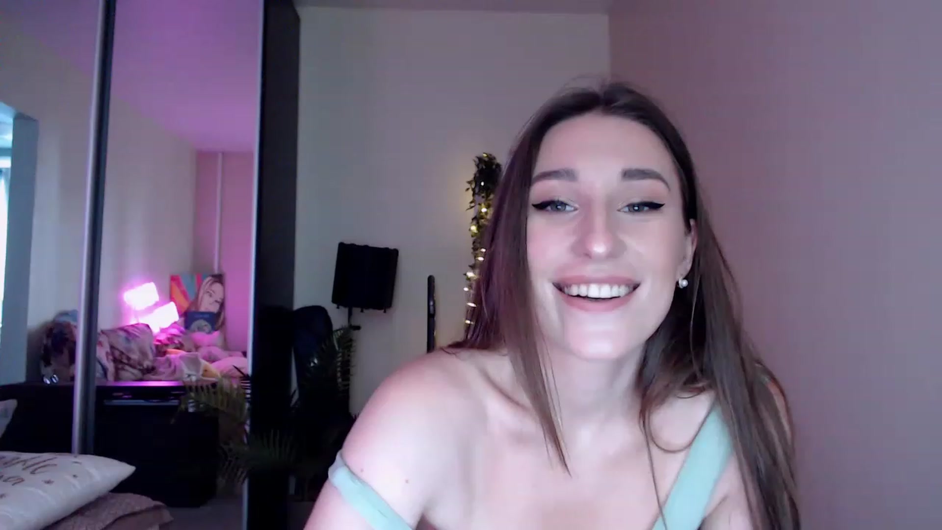 Gallery image thumbnail from Adriana_b's myfreecams stream on, 06/25/2023, 14:02 image 8 of 20