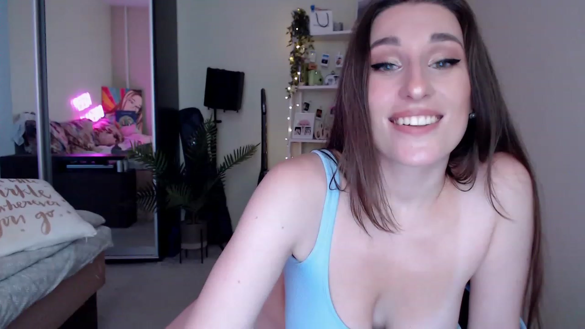 Gallery image thumbnail from Adriana_b's myfreecams stream on, 07/18/2023, 14:24 image 1 of 20