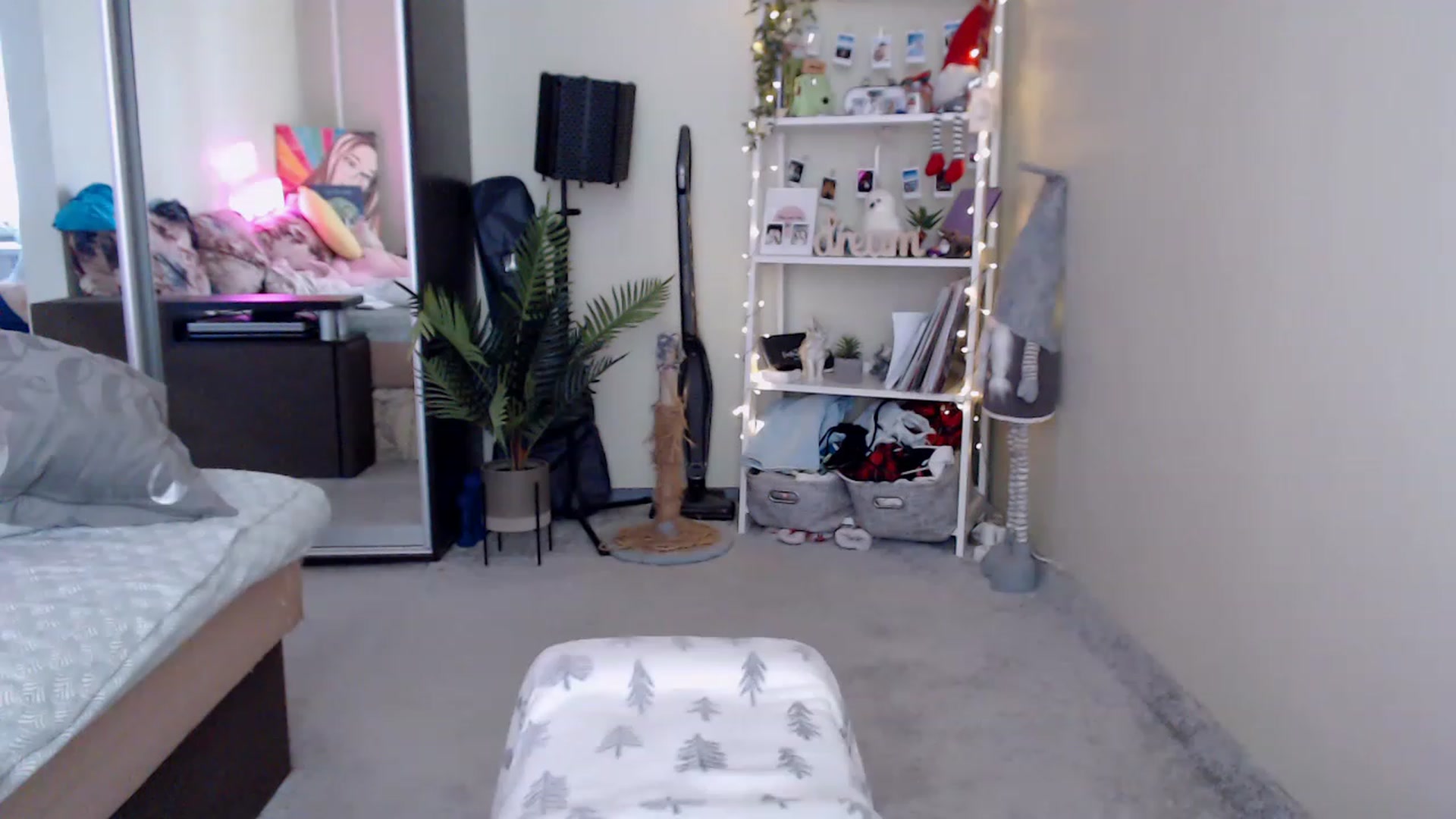 Gallery image thumbnail from Adriana_b's myfreecams stream on, 08/01/2023, 13:45 image 3 of 20