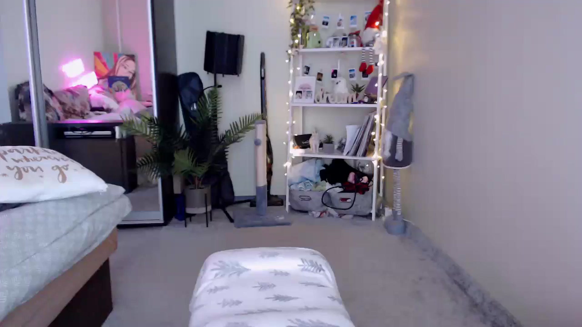 Gallery image thumbnail from Adriana_b's myfreecams stream on, 09/12/2023, 14:38 image 16 of 20