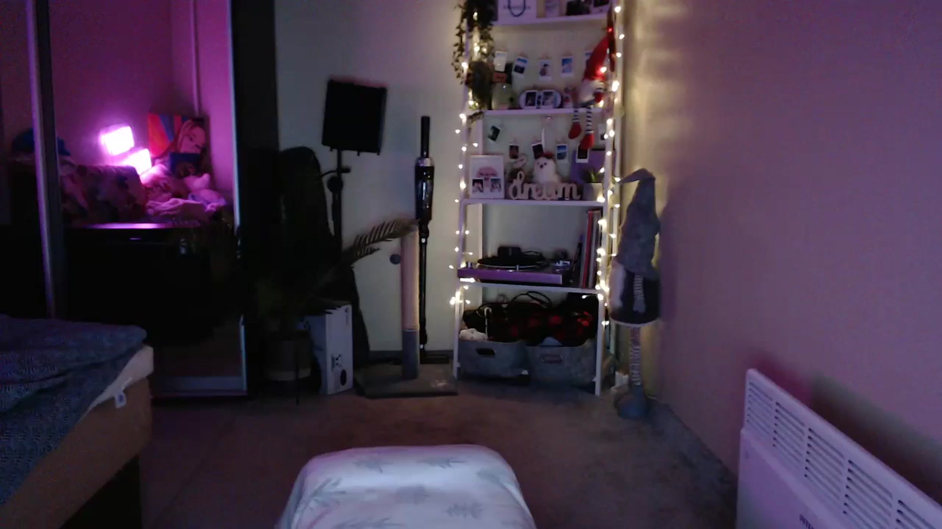 Gallery image thumbnail from Adriana_b's myfreecams stream on, 12/10/2023, 15:58 image 5 of 20