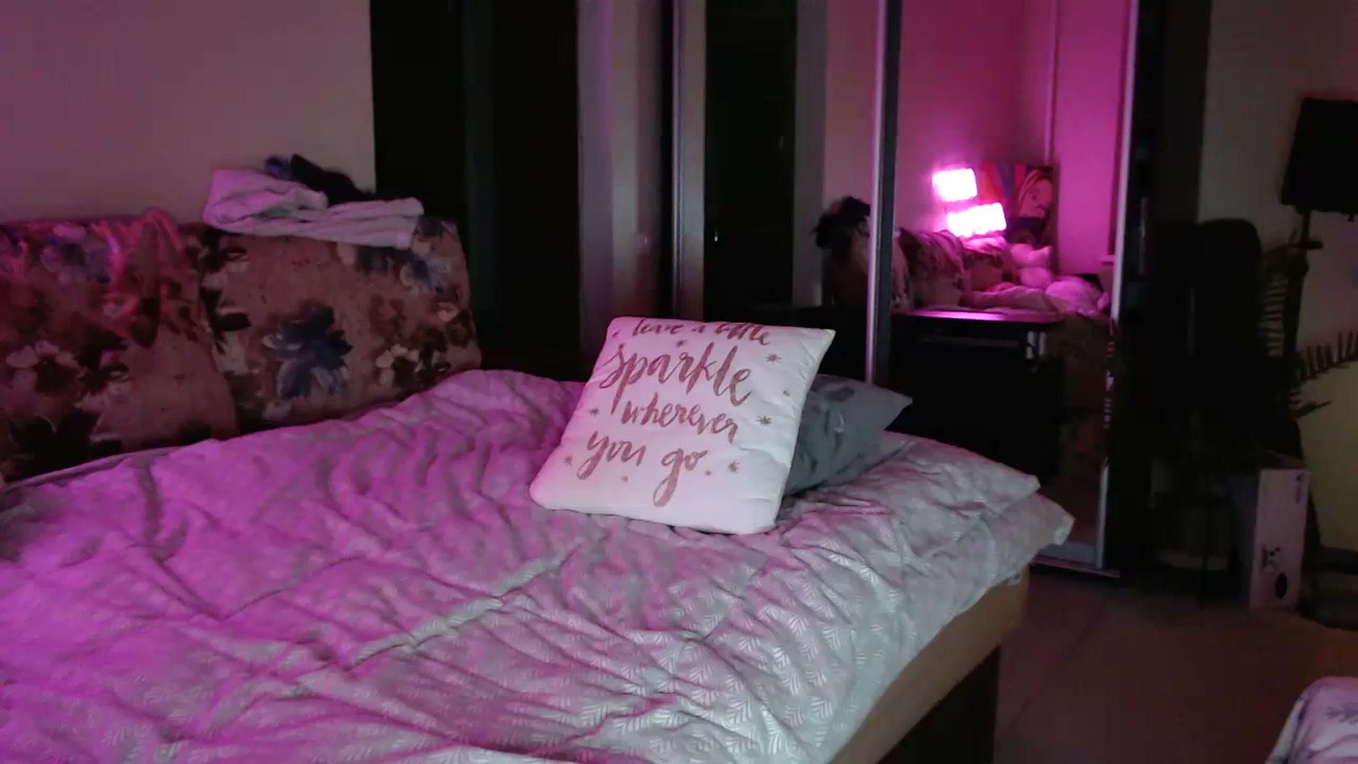 Gallery image thumbnail from Adriana_b's myfreecams stream on, 01/21/2024, 16:47 image 16 of 20