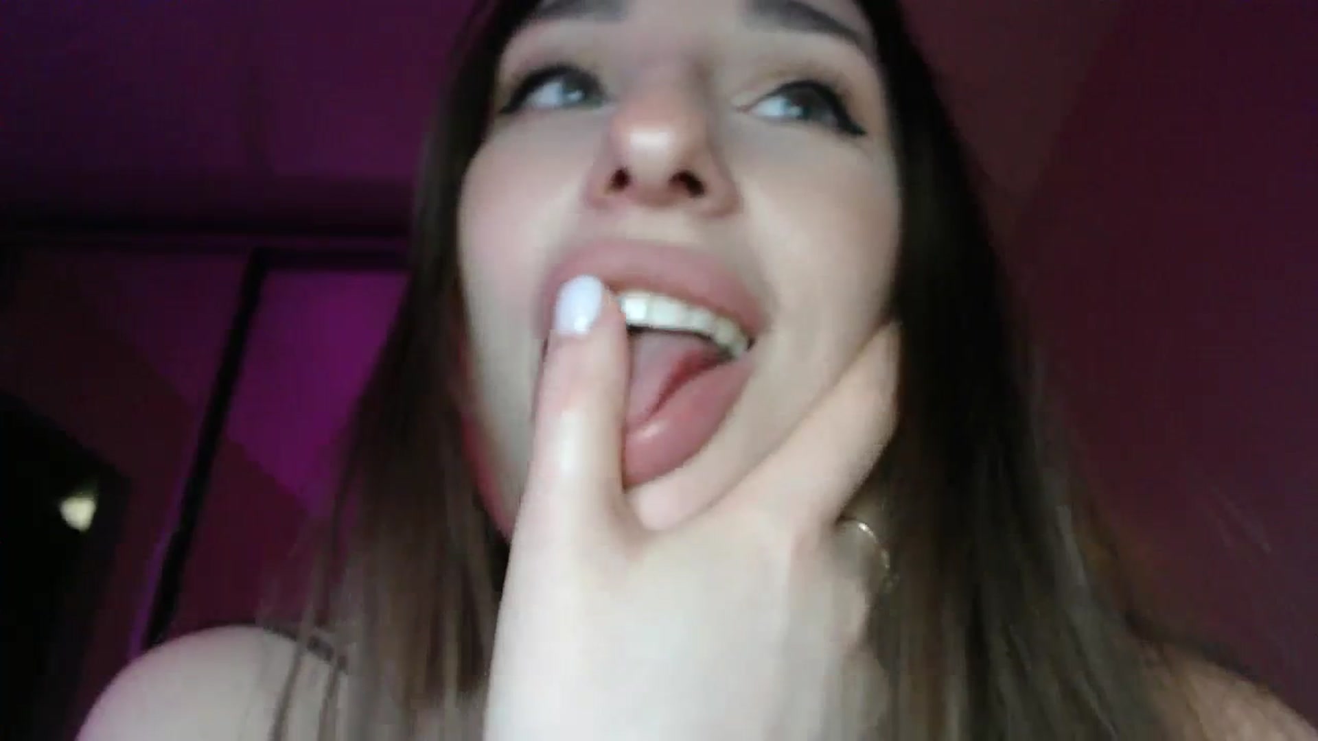 Gallery image thumbnail from Adriana_b's myfreecams stream on, 02/25/2024, 18:23 image 18 of 20