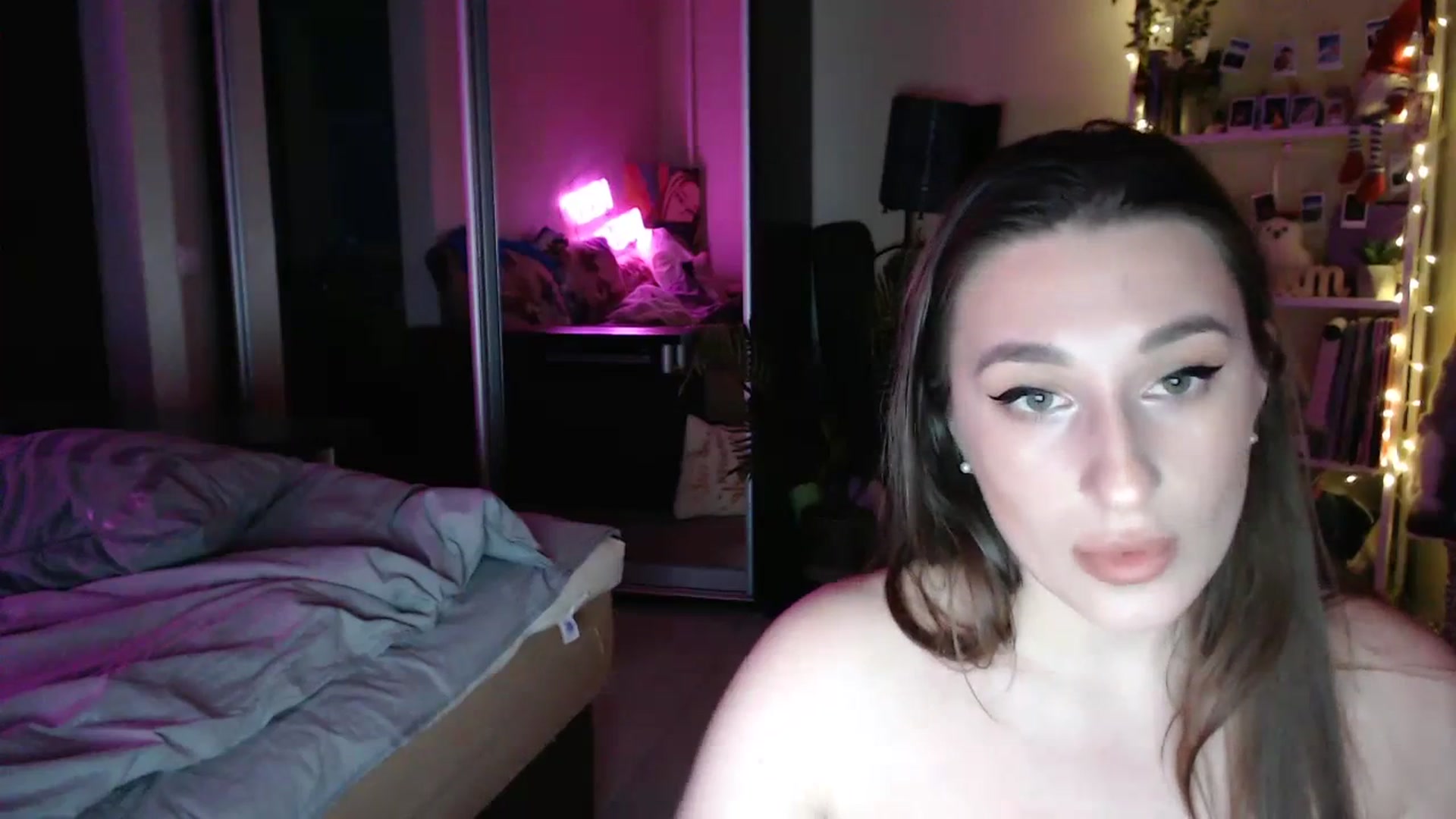 Gallery image thumbnail from Adriana_b's myfreecams stream on, 03/10/2024, 15:56 image 20 of 20