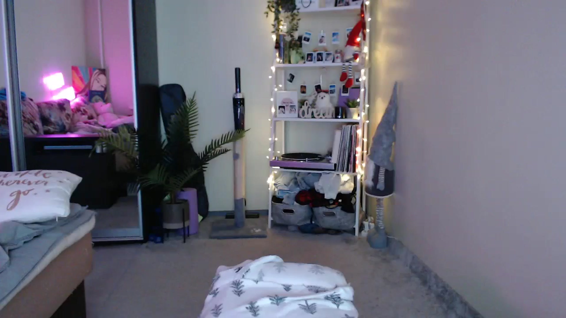 Gallery image thumbnail from Adriana_b's myfreecams stream on, 03/31/2024, 15:34 image 15 of 20