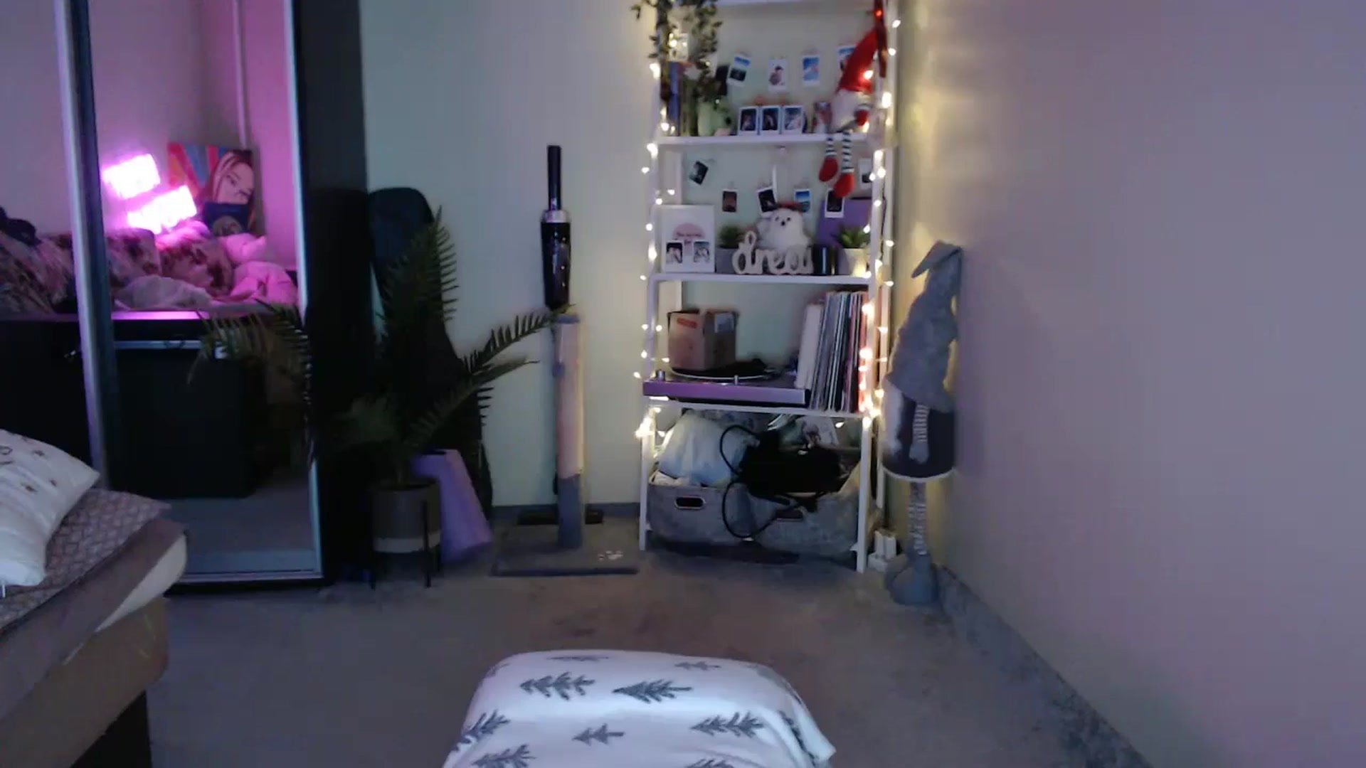 Gallery image thumbnail from Adriana_b's myfreecams stream on, 05/04/2024, 15:56 image 12 of 20