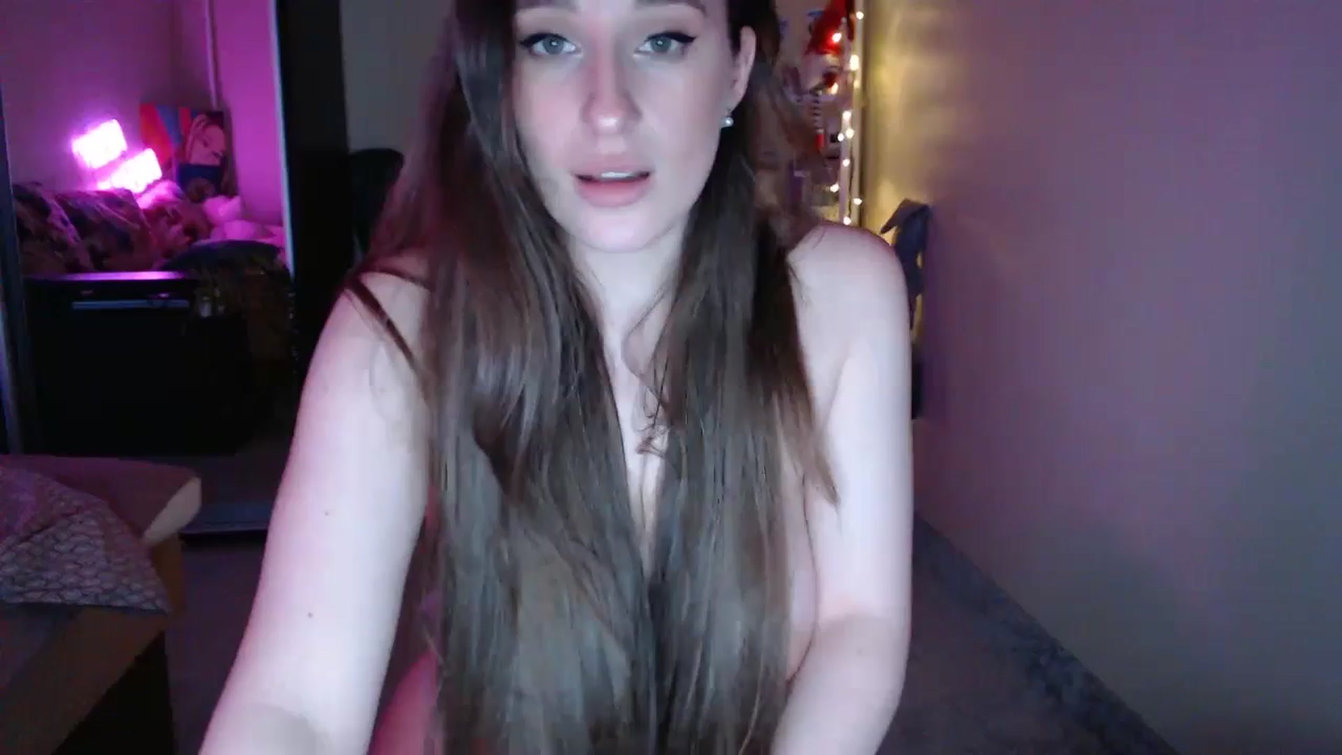 Gallery image thumbnail from Adriana_b's myfreecams stream on, 05/05/2024, 16:55 image 1 of 20