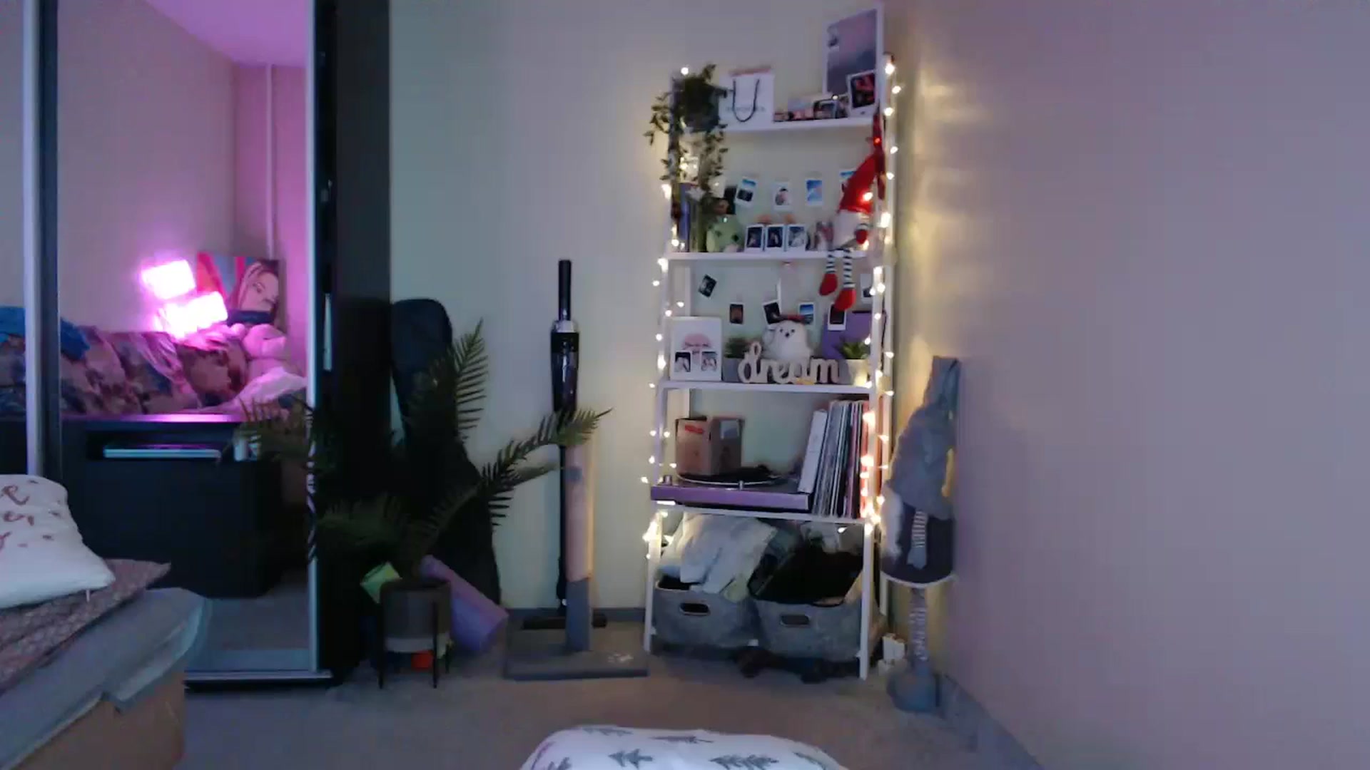Gallery image thumbnail from Adriana_b's myfreecams stream on, 05/26/2024, 15:51 image 19 of 20