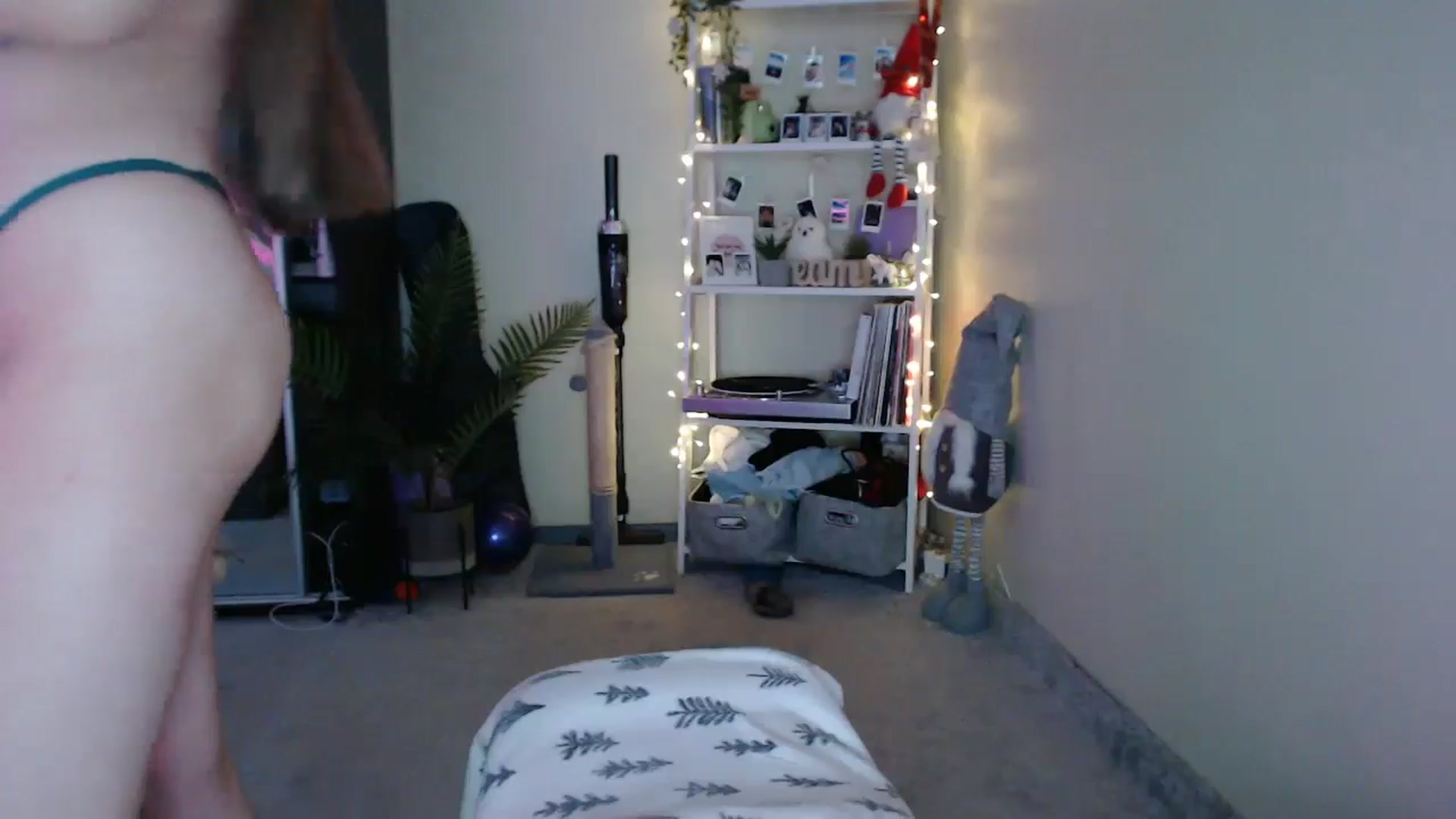 Gallery image thumbnail from Adriana_b's myfreecams stream on, 07/14/2024, 14:45 image 8 of 20