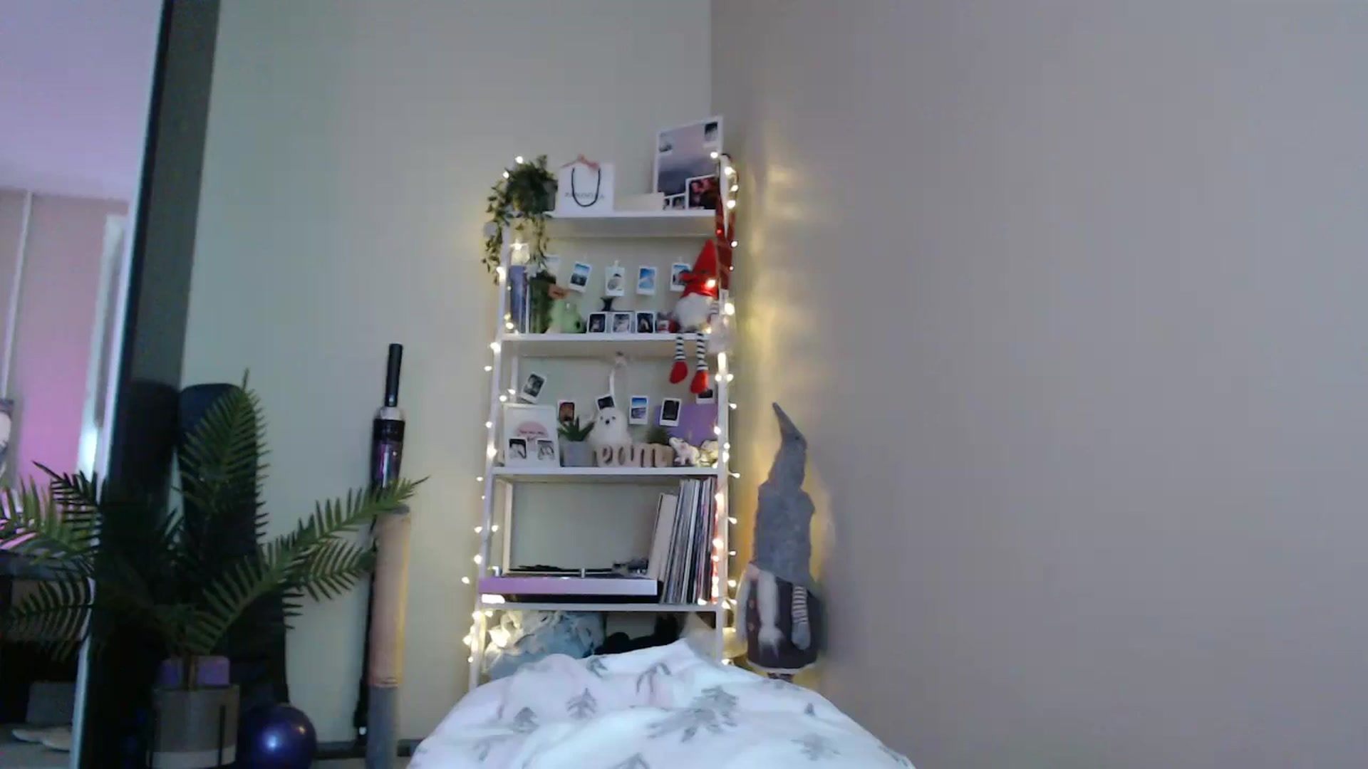 Gallery image thumbnail from Adriana_b's myfreecams stream on, 07/27/2024, 15:37 image 18 of 20