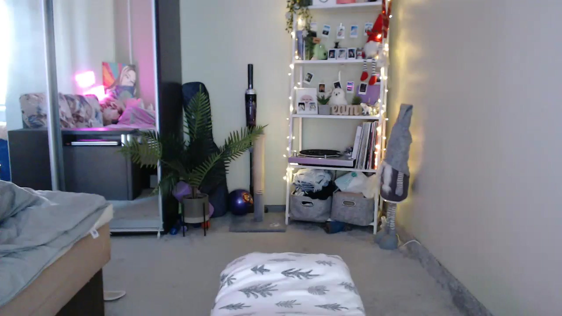 Gallery image thumbnail from Adriana_b's myfreecams stream on, 08/10/2024, 15:44 image 14 of 20