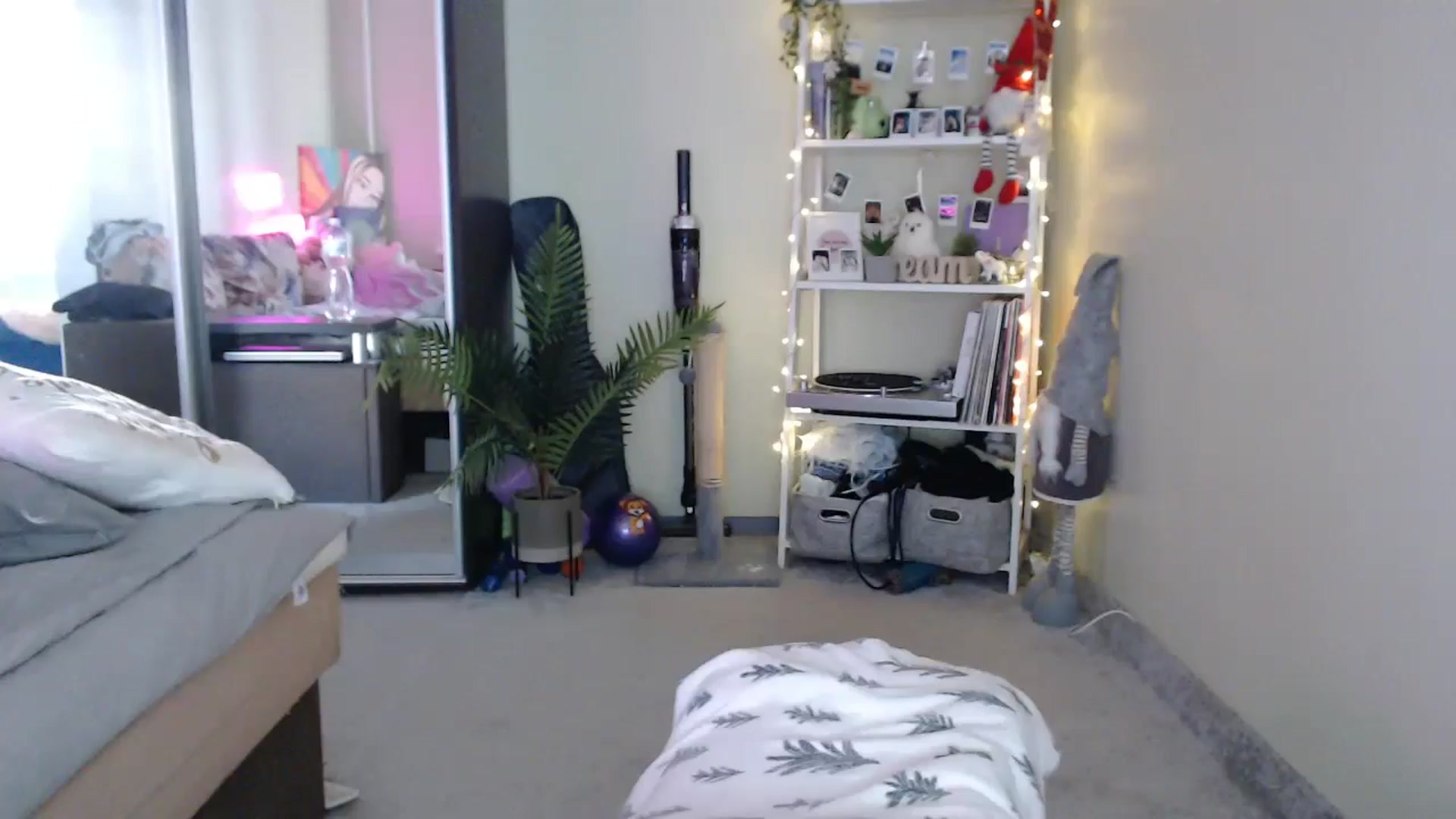 Gallery image thumbnail from Adriana_b's myfreecams stream on, 08/11/2024, 16:05 image 5 of 20