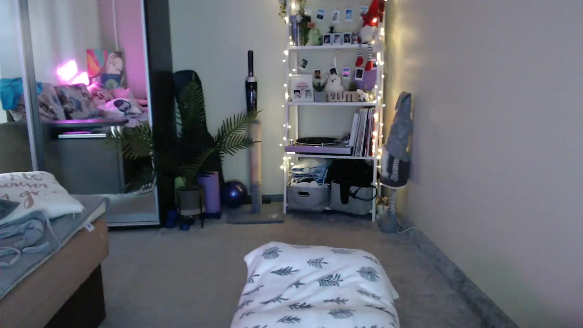 Gallery image thumbnail from Adriana_b's myfreecams stream on, 08/24/2024, 15:35 image 16 of 20