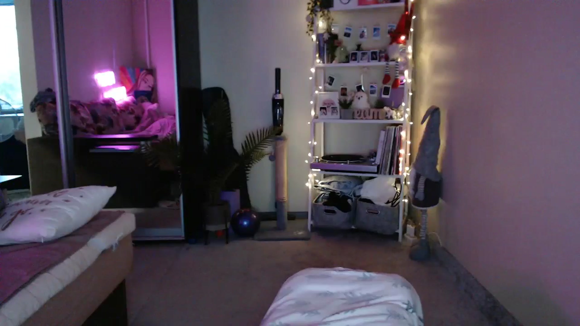 Gallery image thumbnail from Adriana_b's myfreecams stream on, 08/31/2024, 16:33 image 15 of 20