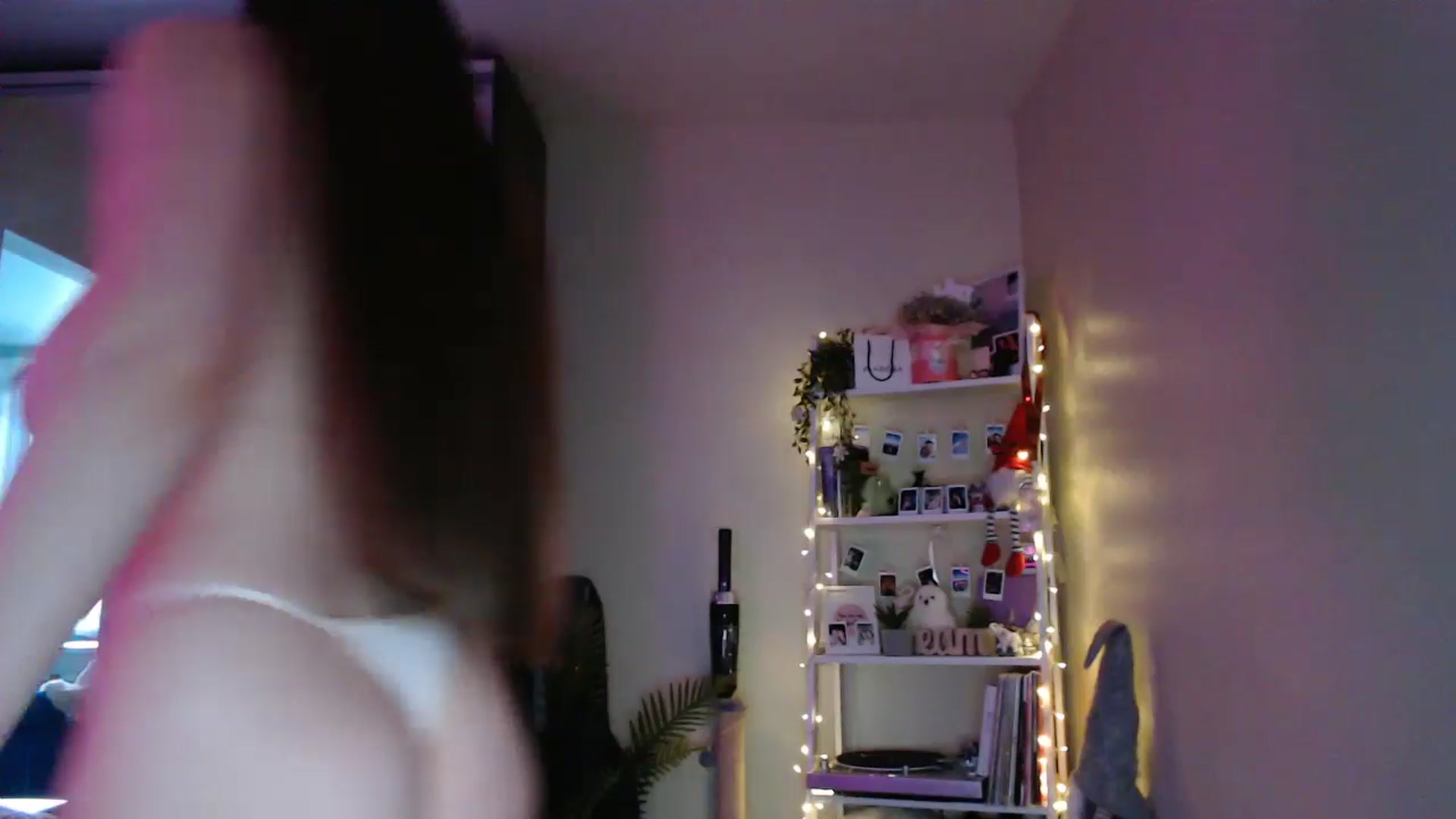 Gallery image thumbnail from Adriana_b's myfreecams stream on, 09/01/2024, 16:52 image 11 of 20