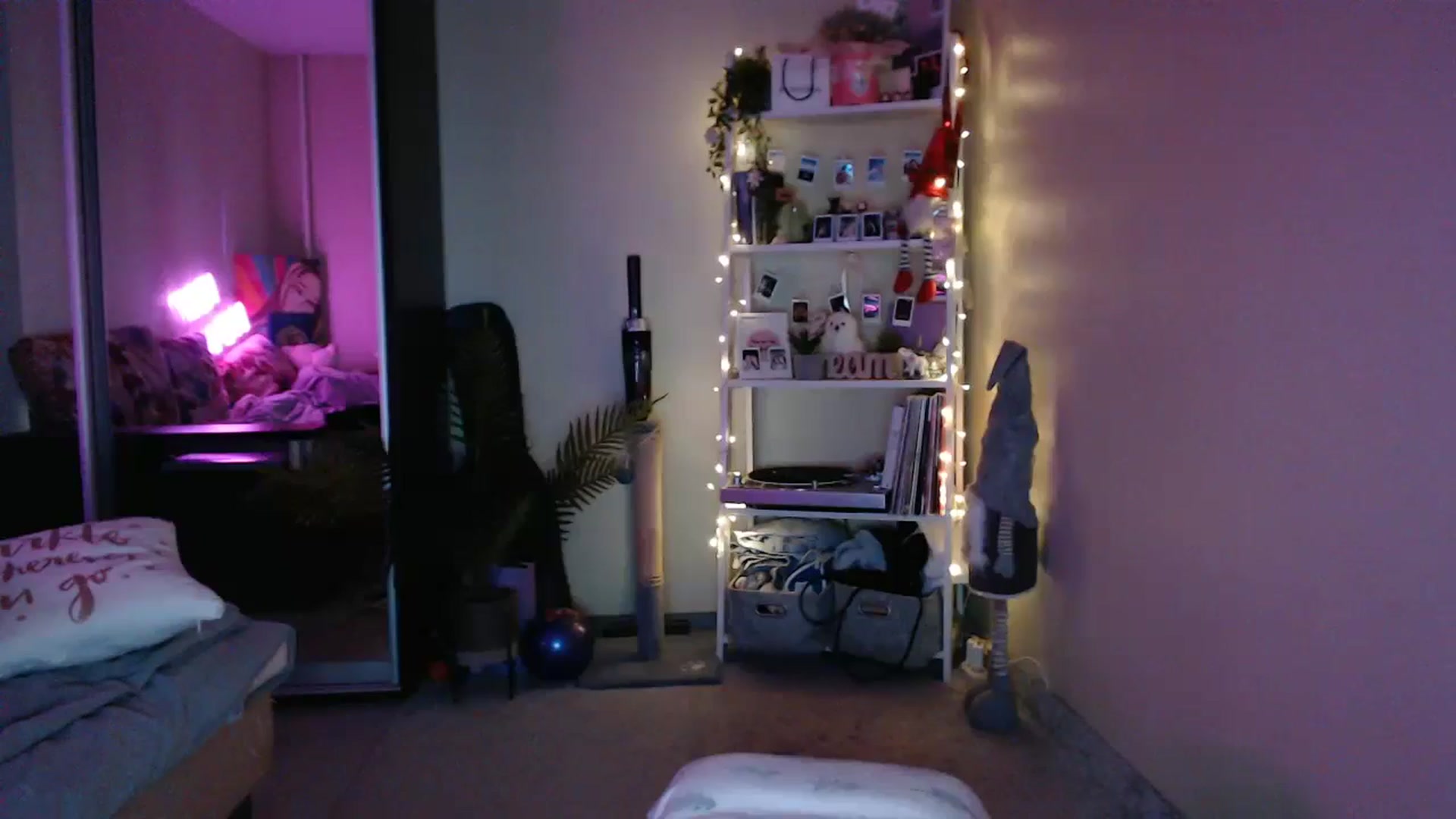 Gallery image thumbnail from Adriana_b's myfreecams stream on, 09/06/2024, 17:04 image 11 of 20