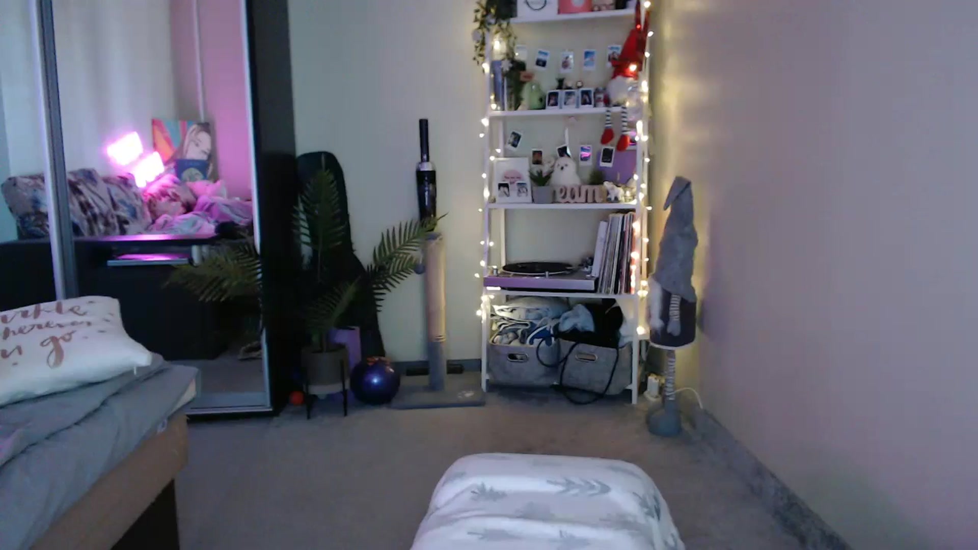 Gallery image thumbnail from Adriana_b's myfreecams stream on, 09/06/2024, 17:04 image 2 of 20