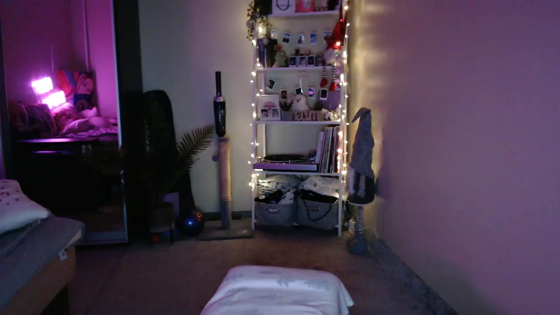 Gallery image thumbnail from Adriana_b's myfreecams stream on, 09/08/2024, 17:32 image 20 of 20