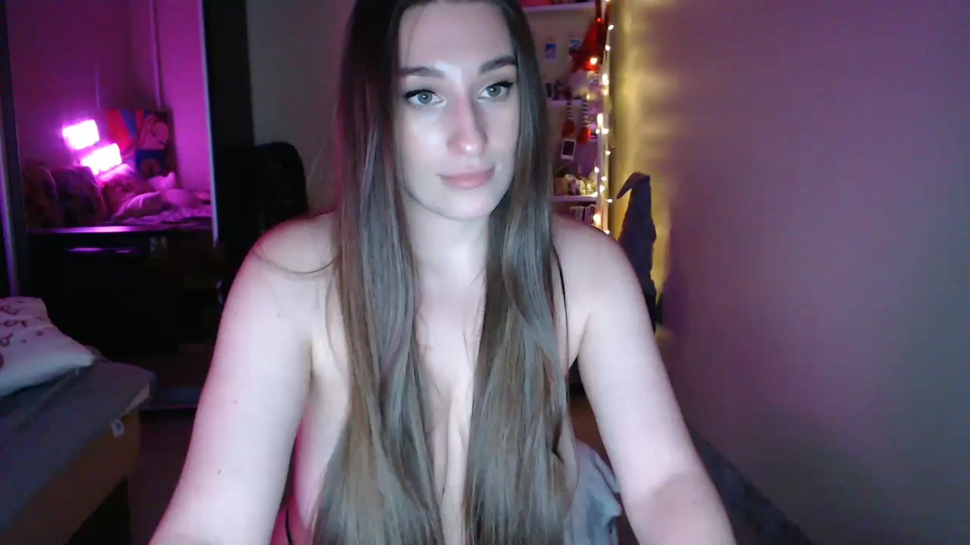 Gallery image thumbnail from Adriana_b's myfreecams stream on, 09/08/2024, 17:32 image 12 of 20