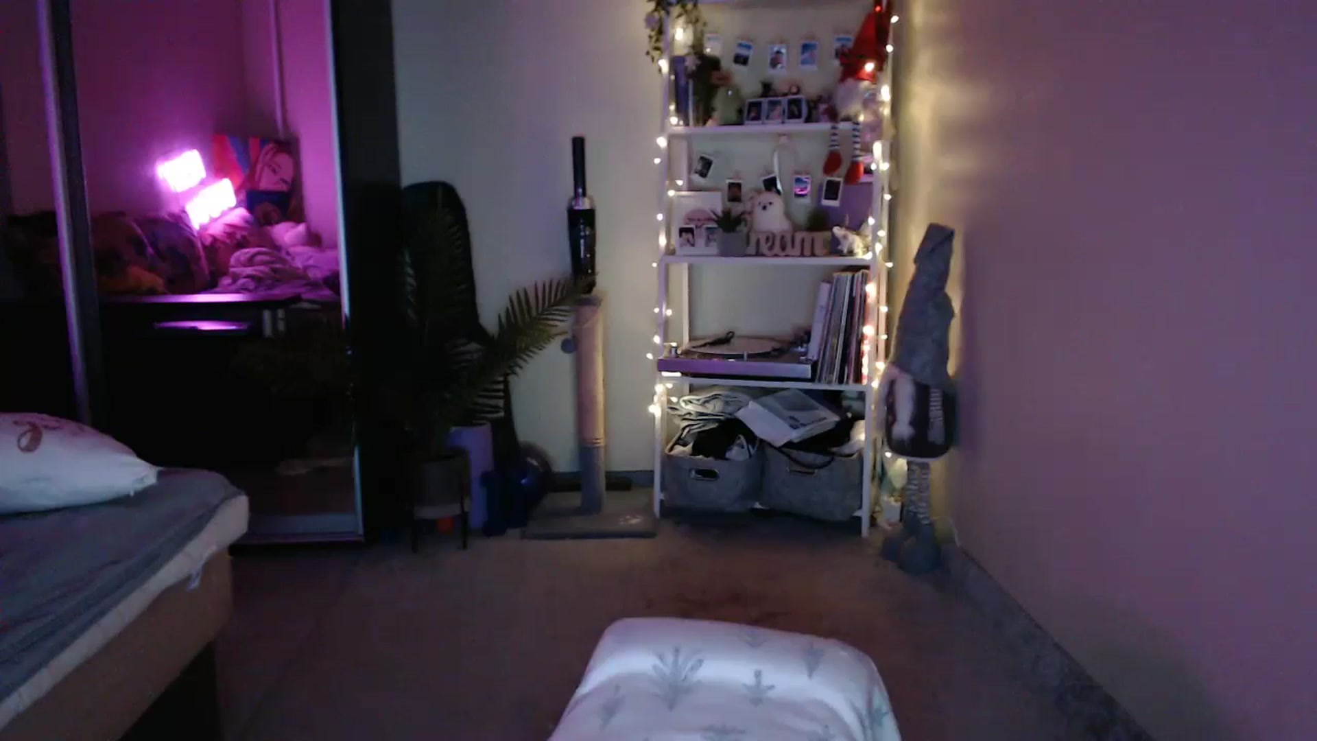 Gallery image thumbnail from Adriana_b's myfreecams stream on, 09/21/2024, 16:24 image 20 of 20