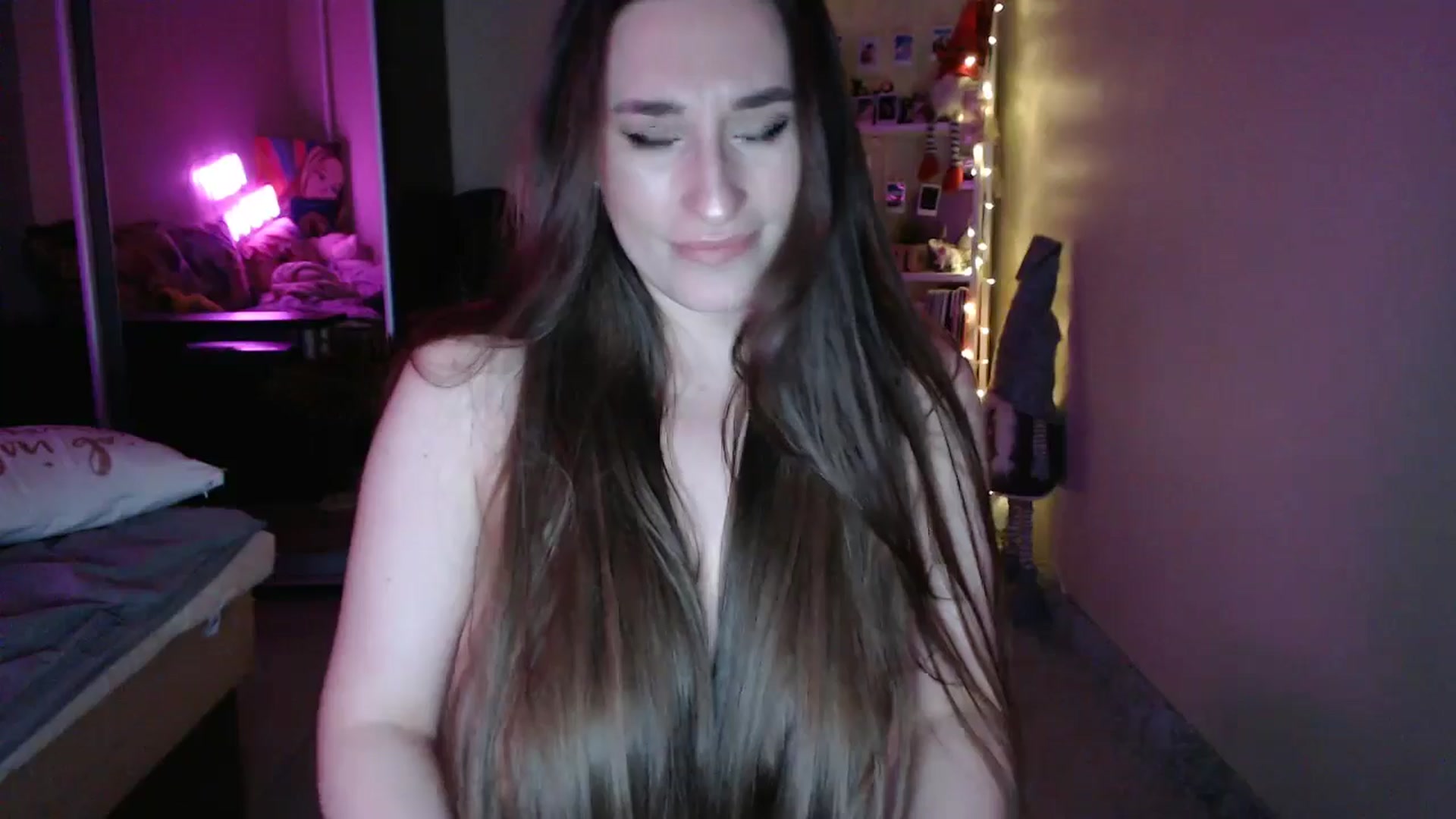 Gallery image thumbnail from Adriana_b's myfreecams stream on, 09/21/2024, 17:08 image 18 of 20