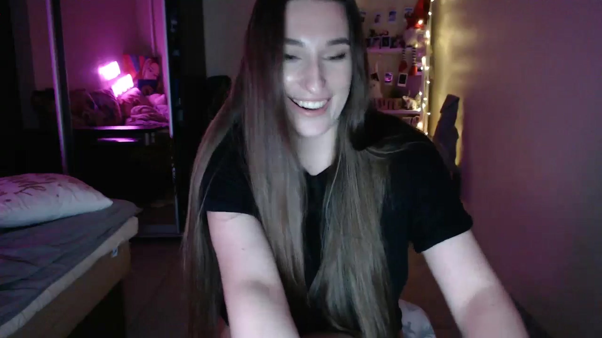 Gallery image thumbnail from Adriana_b's myfreecams stream on, 09/21/2024, 18:02 image 9 of 20