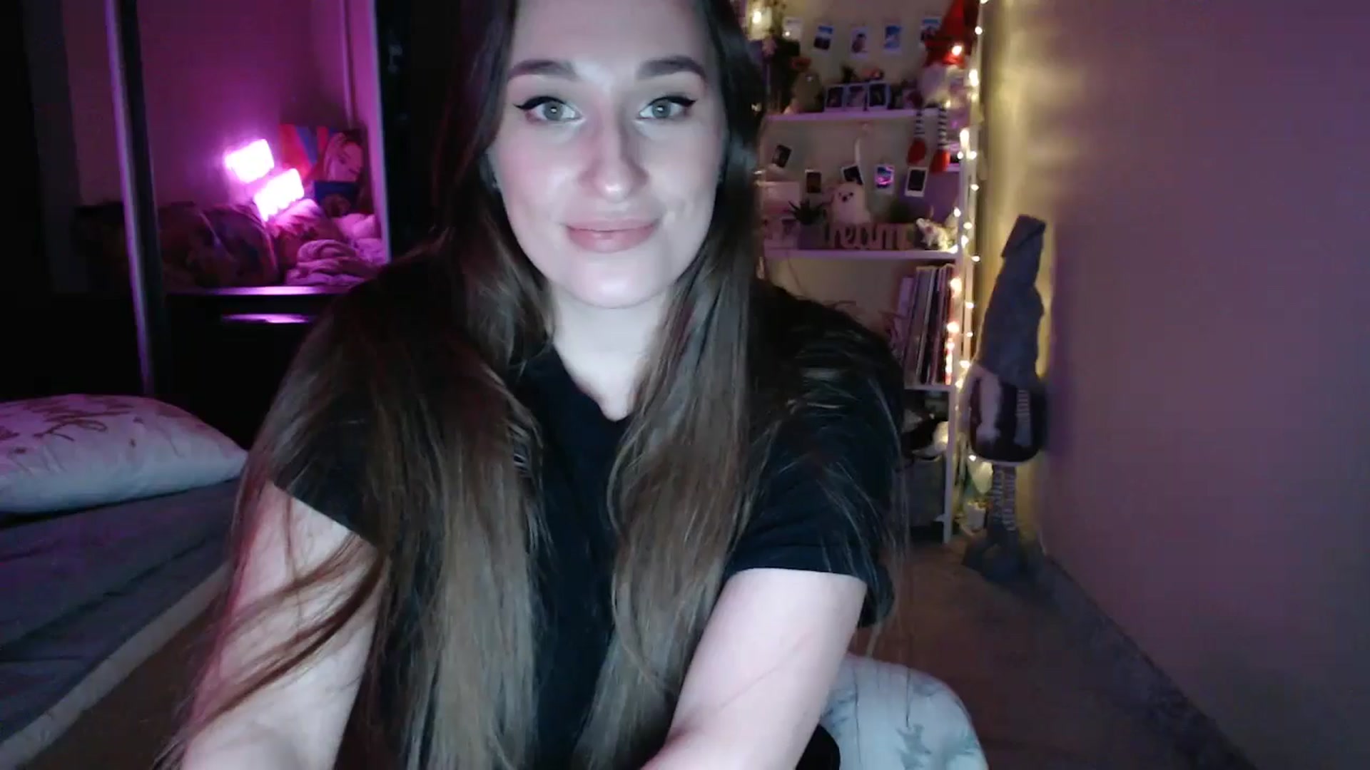Gallery image thumbnail from Adriana_b's myfreecams stream on, 09/21/2024, 18:02 image 4 of 20