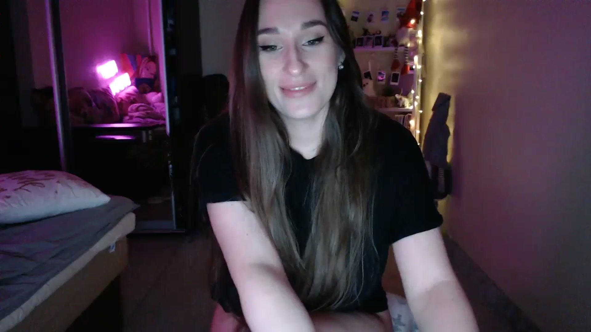 Gallery image thumbnail from Adriana_b's myfreecams stream on, 09/21/2024, 18:02 image 8 of 20