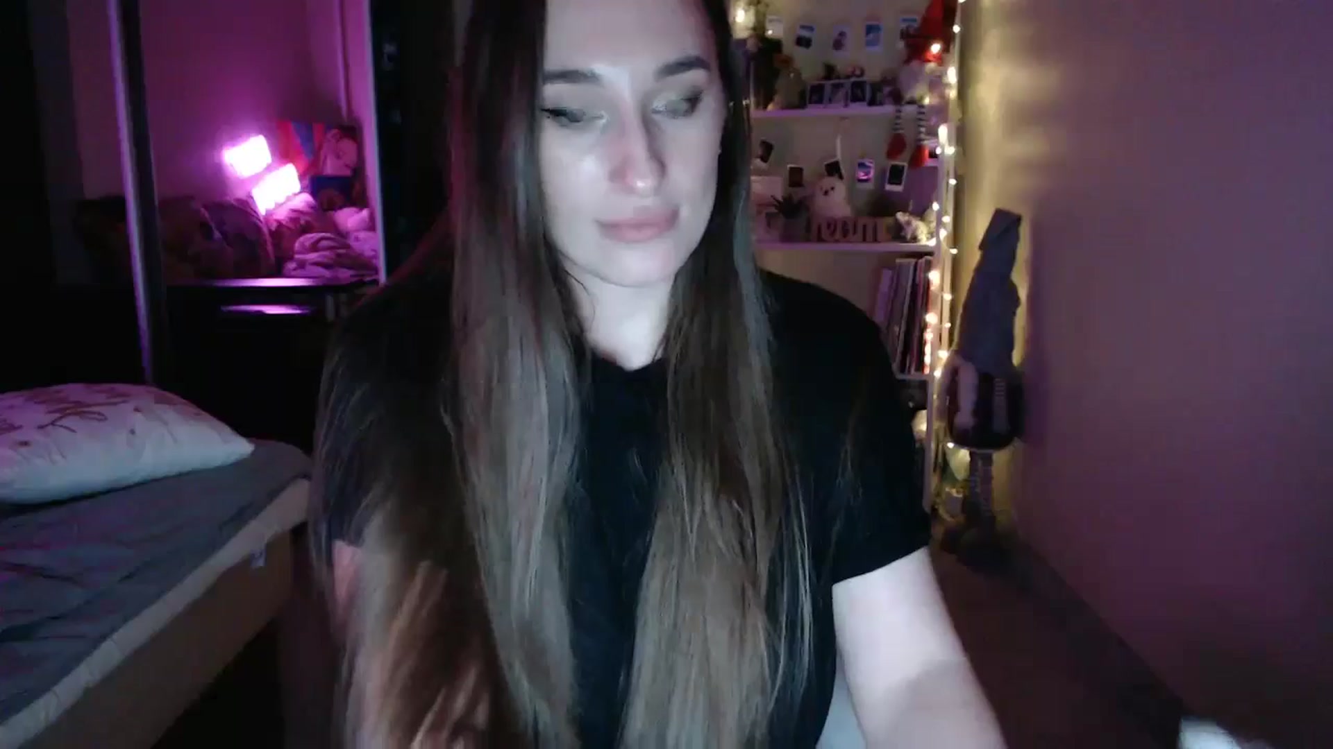 Gallery image thumbnail from Adriana_b's myfreecams stream on, 09/21/2024, 18:02 image 17 of 20