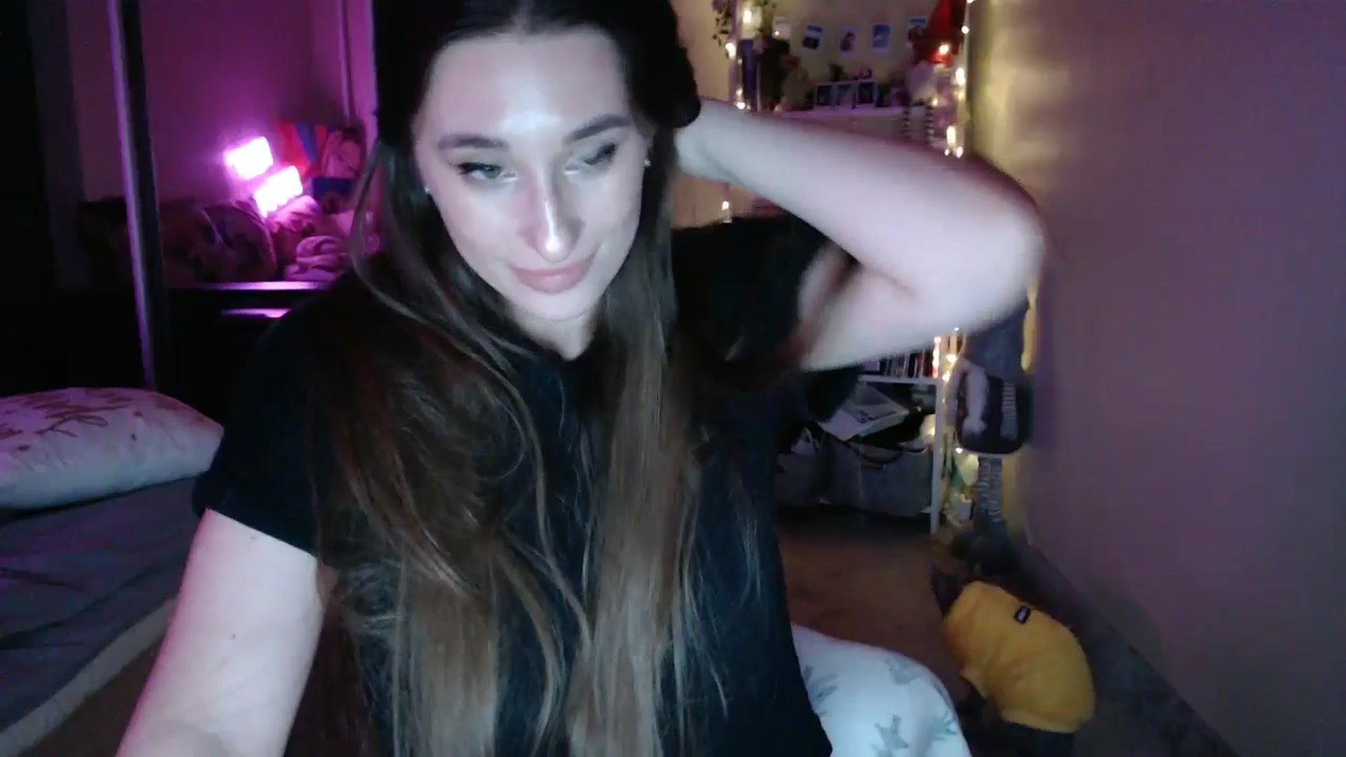 Gallery image thumbnail from Adriana_b's myfreecams stream on, 09/21/2024, 18:02 image 13 of 20