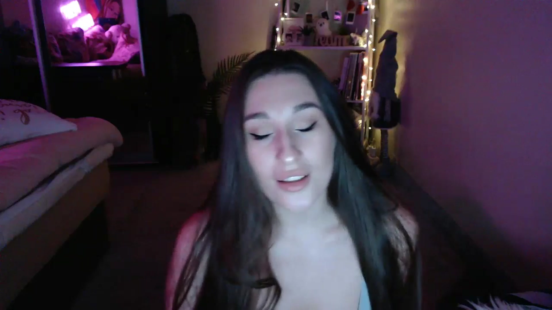 Gallery image thumbnail from Adriana_b's myfreecams stream on, 10/05/2024, 16:13 image 12 of 20