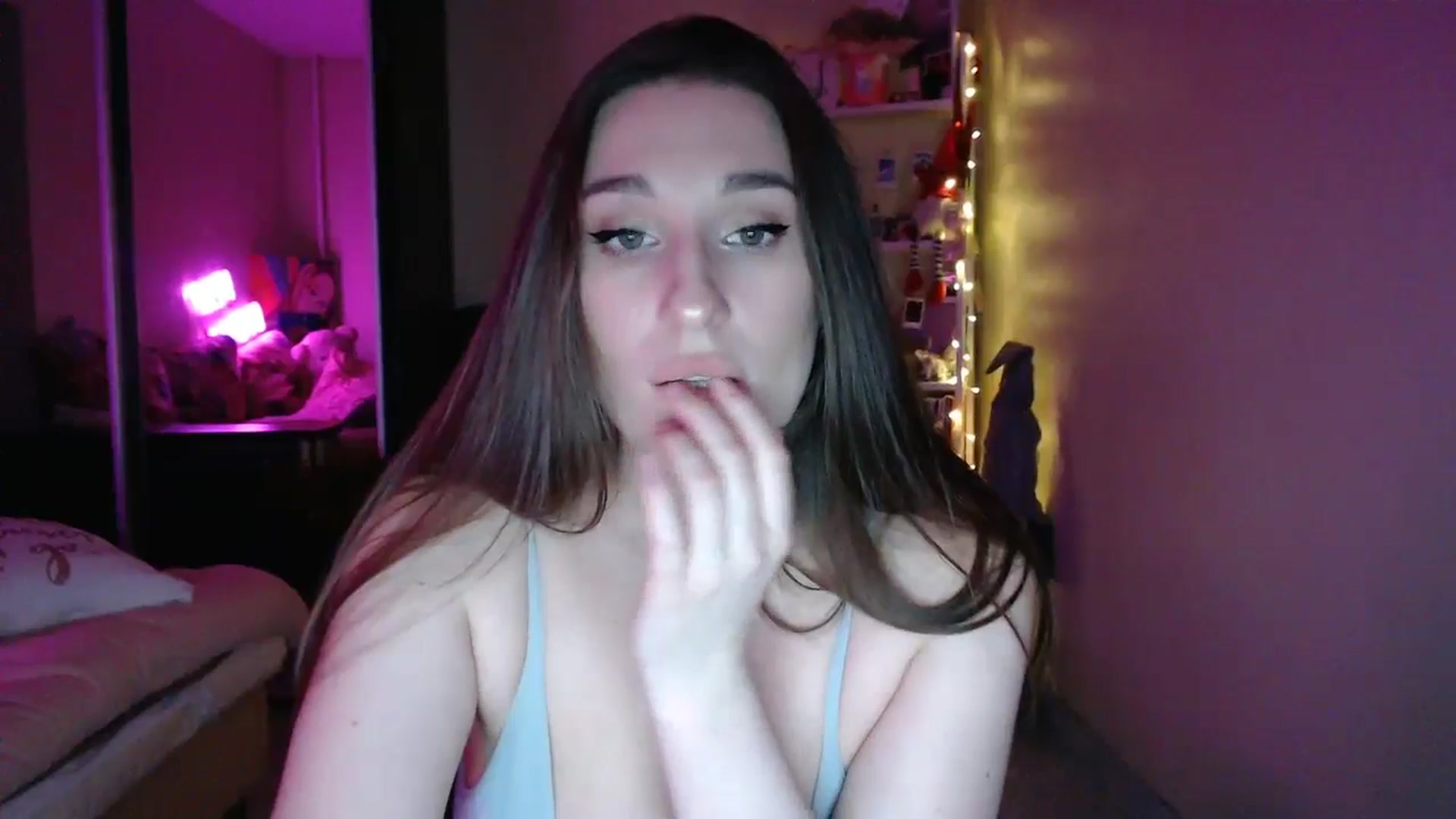 Gallery image thumbnail from Adriana_b's myfreecams stream on, 10/05/2024, 16:13 image 16 of 20