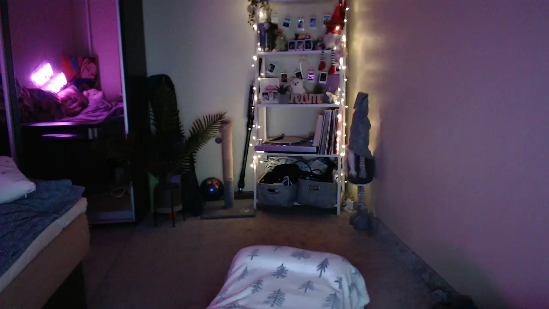 Gallery image thumbnail from Adriana_b's myfreecams stream on, 10/13/2024, 16:26 image 12 of 20