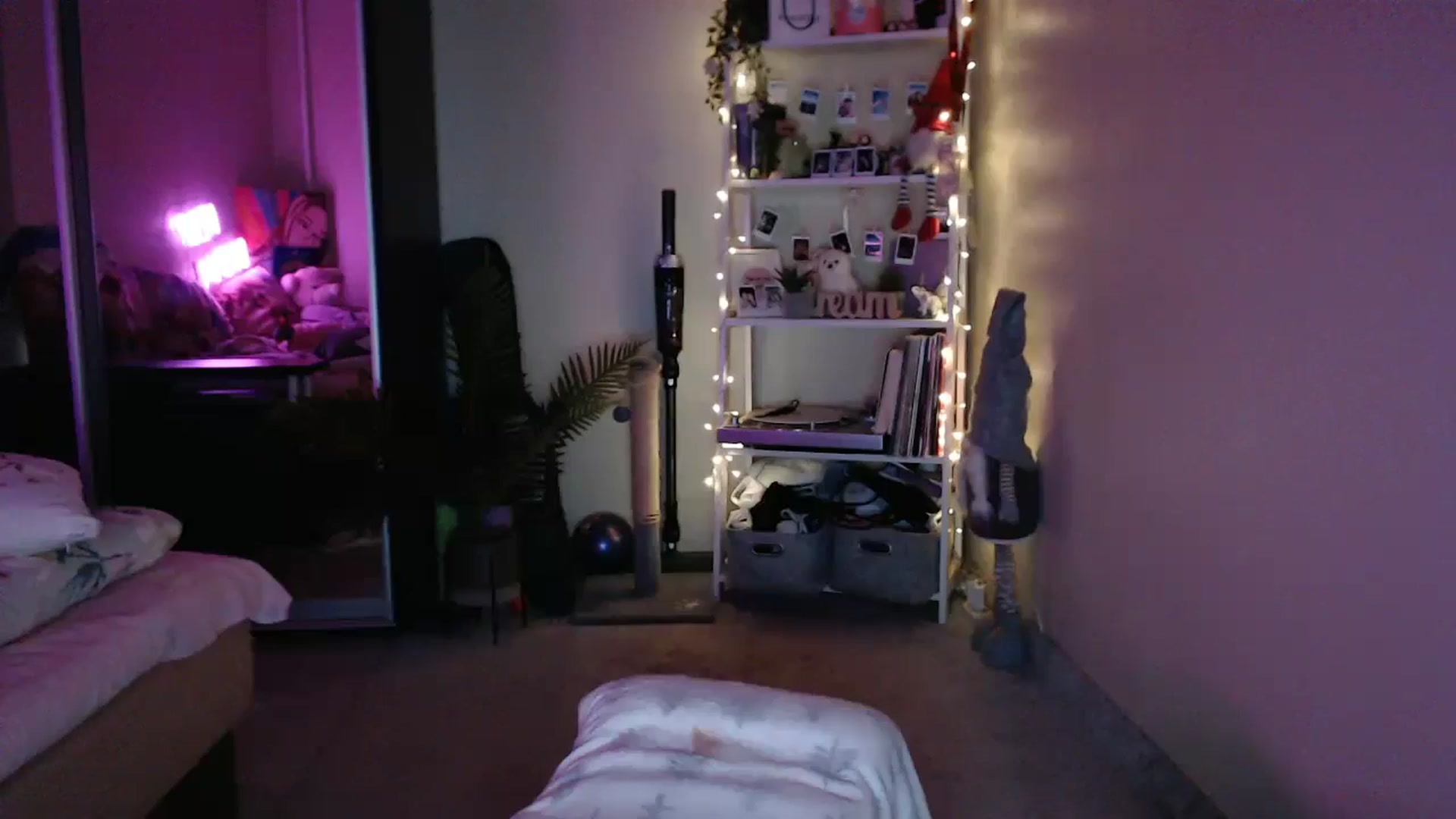Gallery image thumbnail from Adriana_b's myfreecams stream on, 10/19/2024, 17:01 image 20 of 20