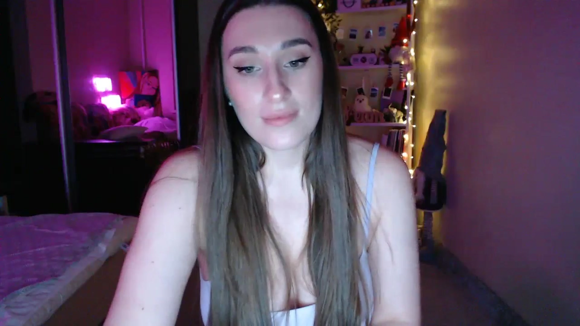 Gallery image thumbnail from Adriana_b's myfreecams stream on, 11/10/2024, 17:57 image 4 of 20