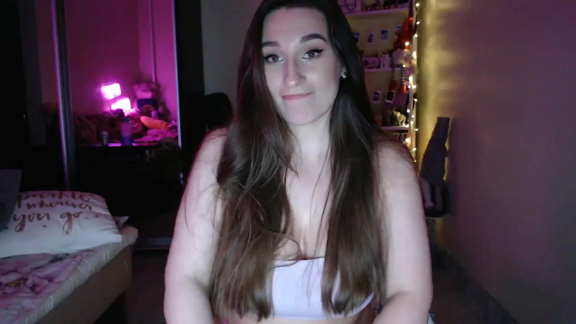 Gallery image thumbnail from Adriana_b's myfreecams stream on, 02/16/2025, 18:41 image 19 of 20
