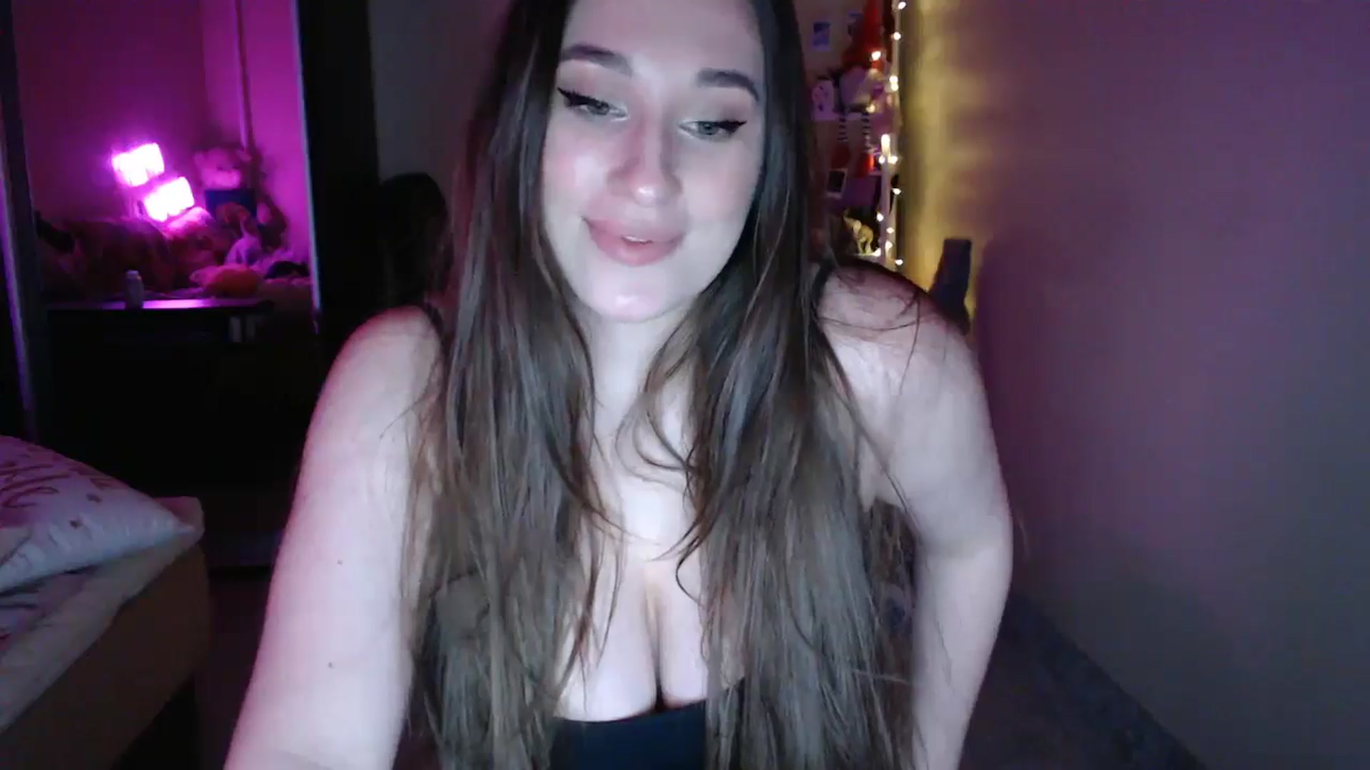 Gallery image thumbnail from Adriana_b's myfreecams stream on, 03/16/2025, 18:29 image 9 of 20