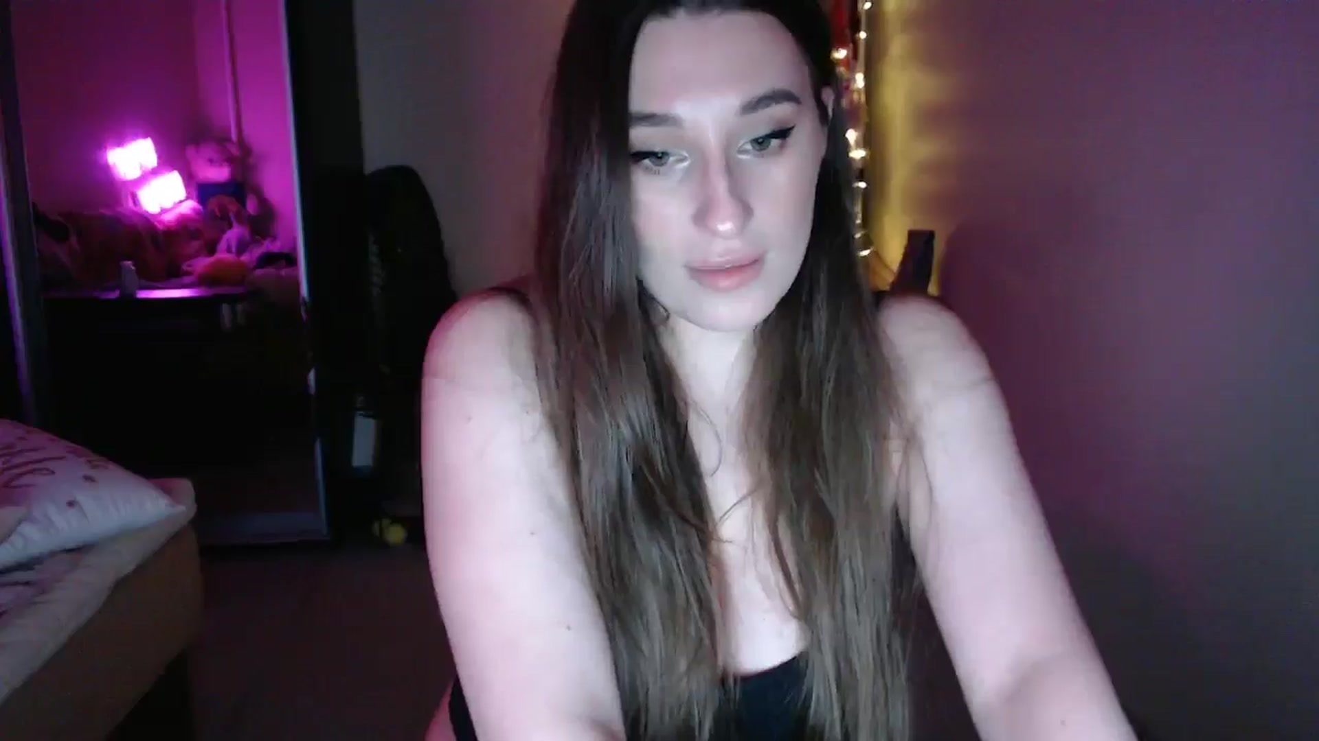 Gallery image thumbnail from Adriana_b's myfreecams stream on, 03/16/2025, 18:29 image 19 of 20