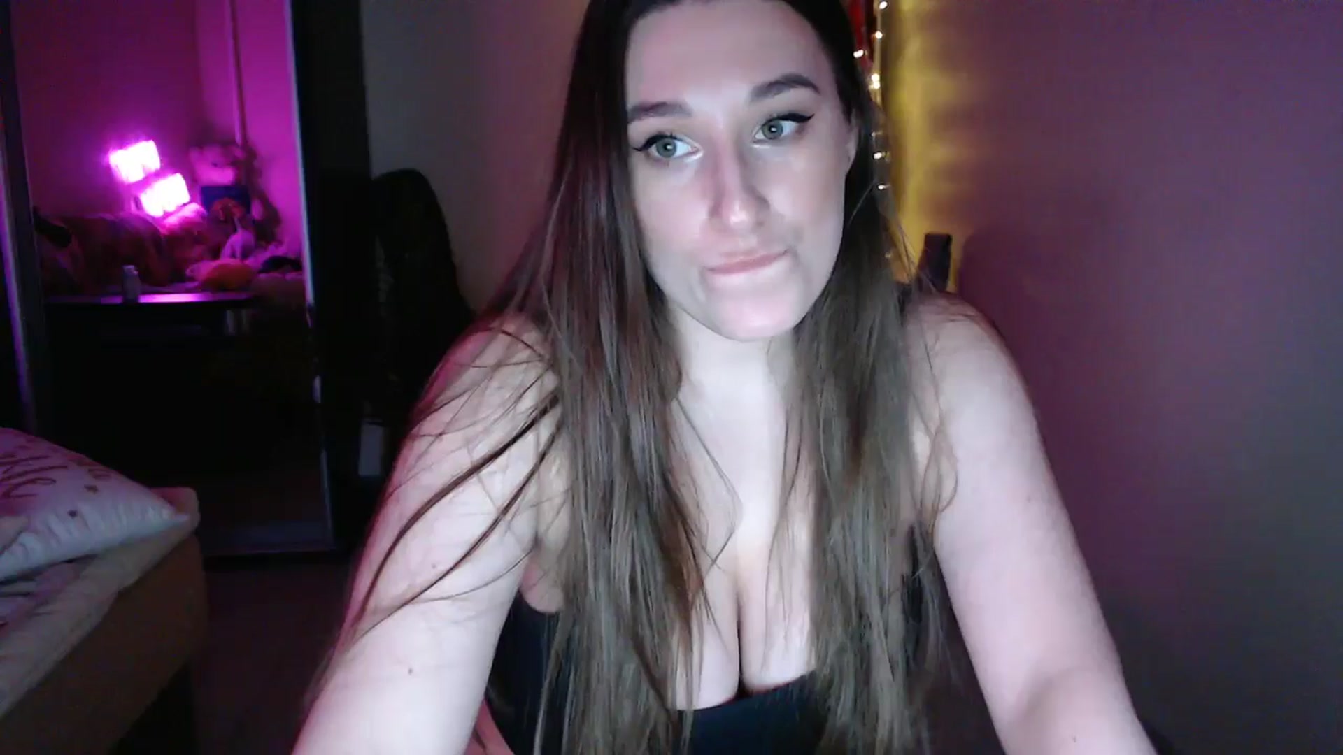 Gallery image thumbnail from Adriana_b's myfreecams stream on, 03/16/2025, 18:29 image 3 of 20