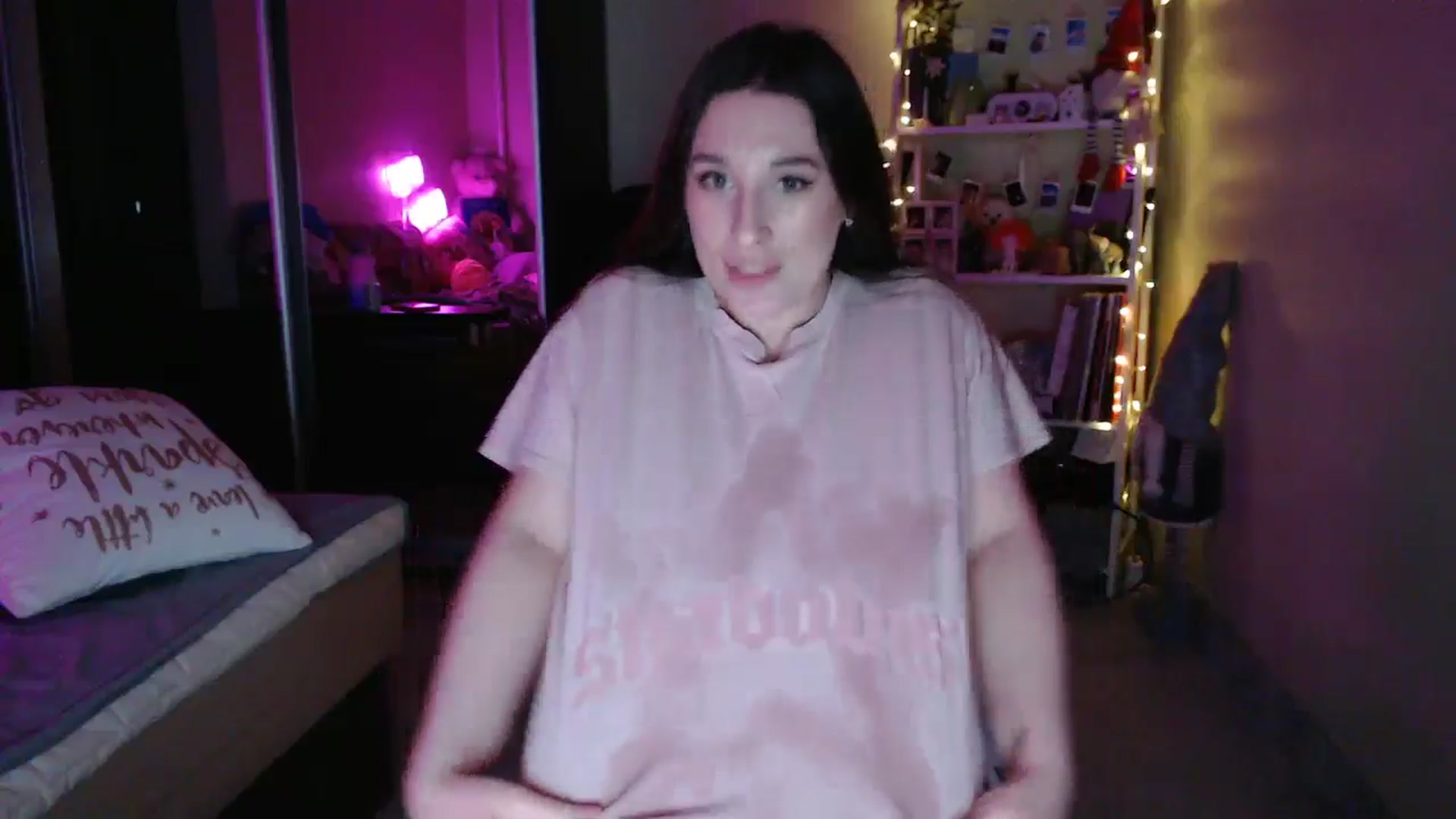 Gallery image thumbnail from Adriana_b's myfreecams stream on, 03/22/2025, 18:51 image 6 of 20
