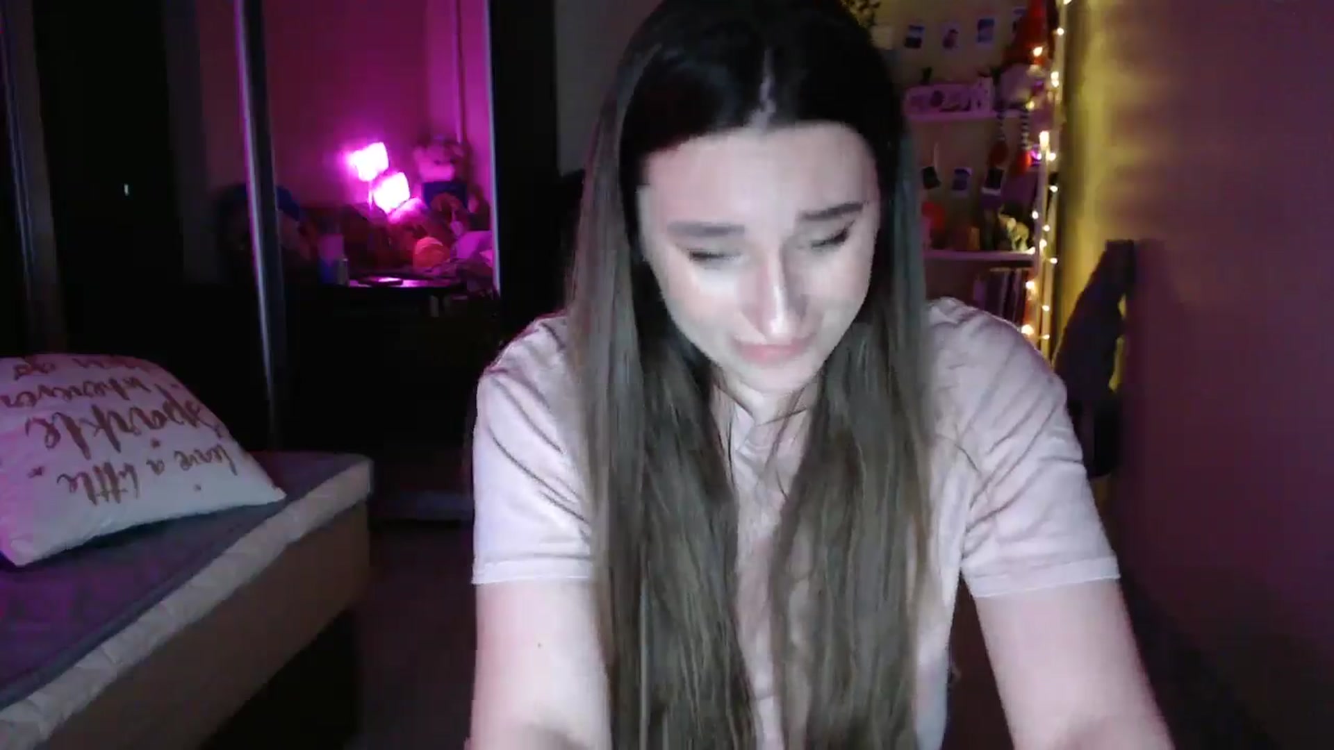 Gallery image thumbnail from Adriana_b's myfreecams stream on, 03/22/2025, 18:51 image 5 of 20