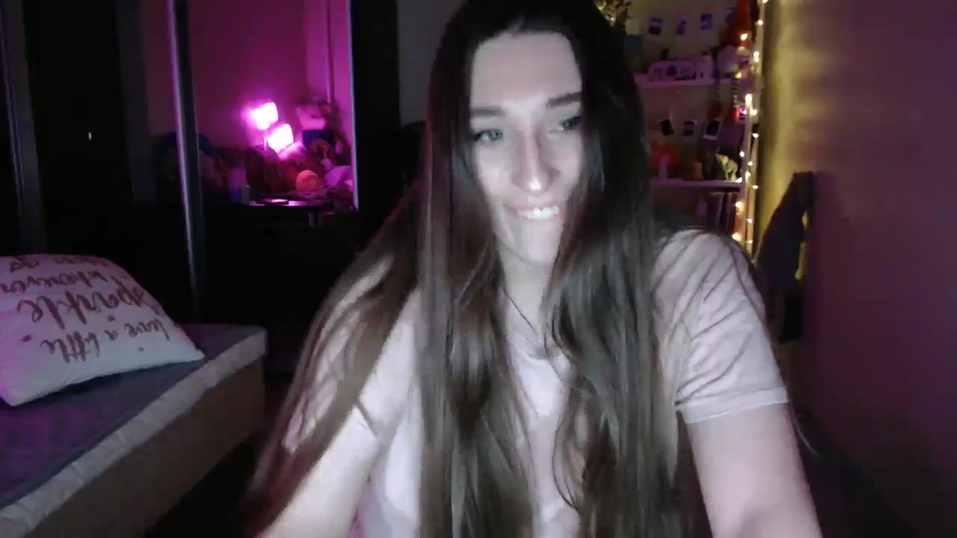 Gallery image thumbnail from Adriana_b's myfreecams stream on, 03/22/2025, 18:51 image 7 of 20