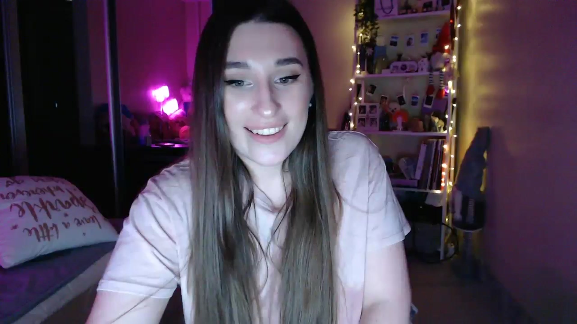 Gallery image thumbnail from Adriana_b's myfreecams stream on, 03/22/2025, 18:51 image 12 of 20