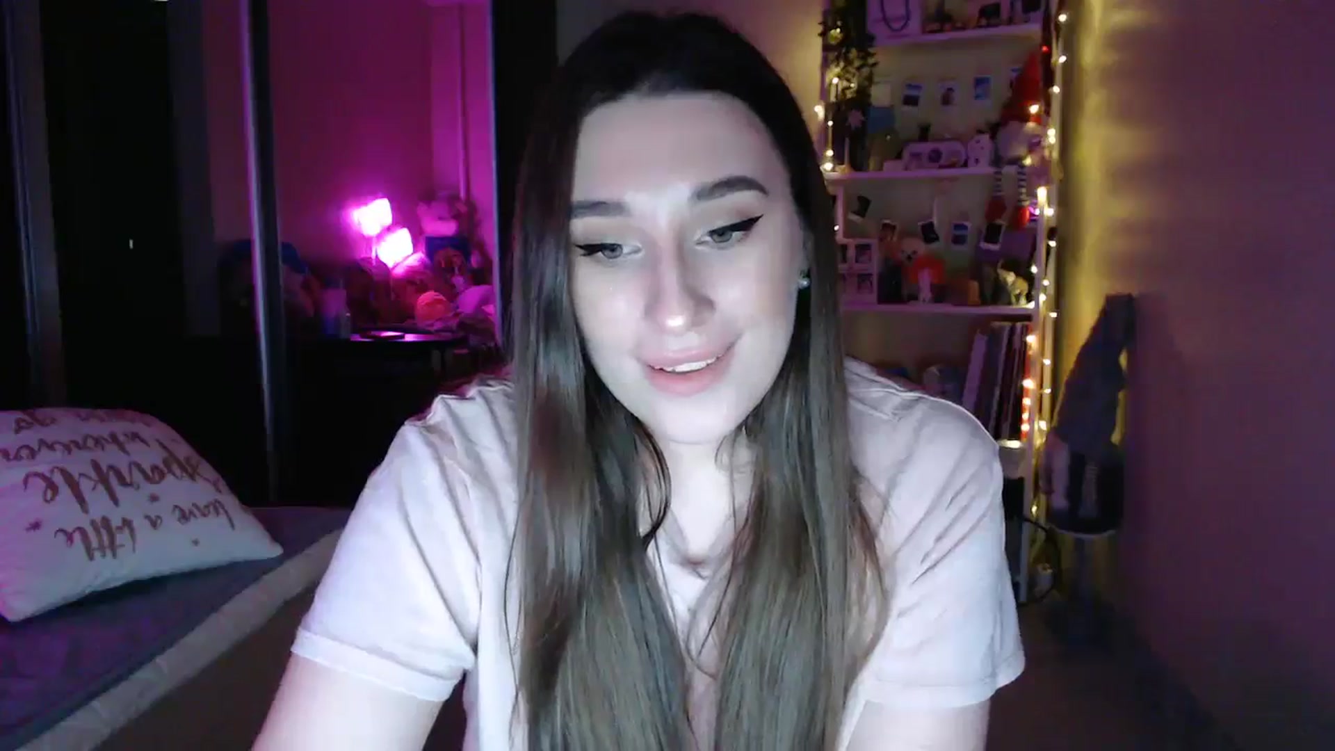 Gallery image thumbnail from Adriana_b's myfreecams stream on, 03/22/2025, 18:51 image 20 of 20