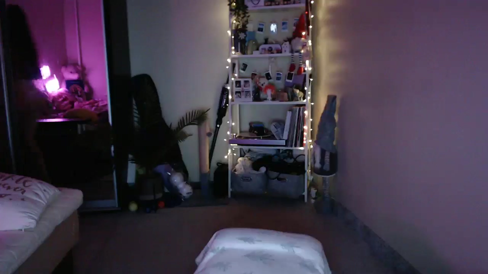 Gallery image thumbnail from Adriana_b's myfreecams stream on, 03/29/2025, 18:10 image 18 of 20