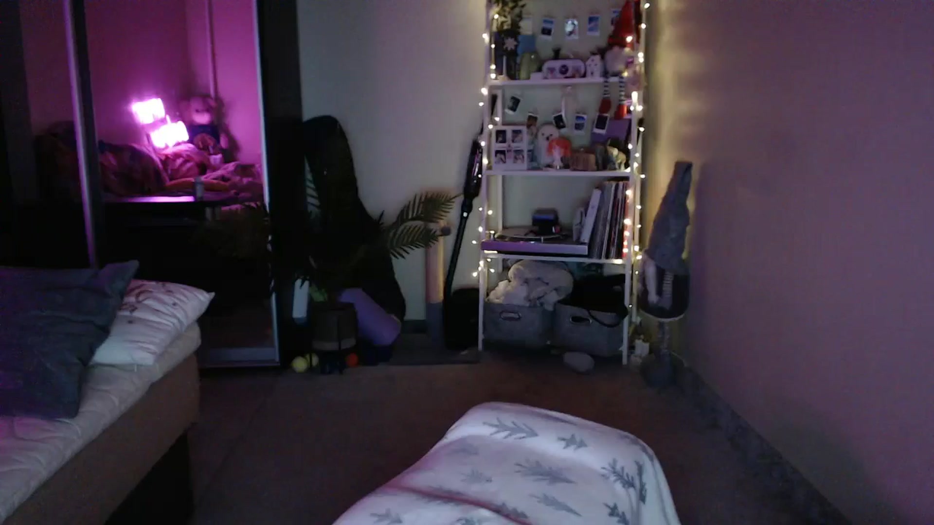 Gallery image thumbnail from Adriana_b's myfreecams stream on, 04/06/2025, 17:14 image 20 of 20