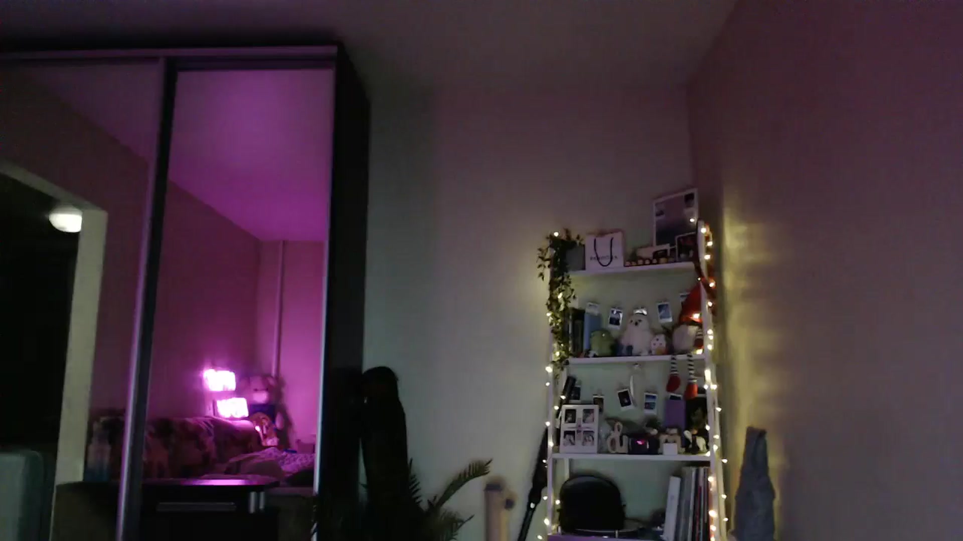 Gallery image thumbnail from Adriana_b's myfreecams stream on, 09/07/2025, 17:35 image 3 of 20