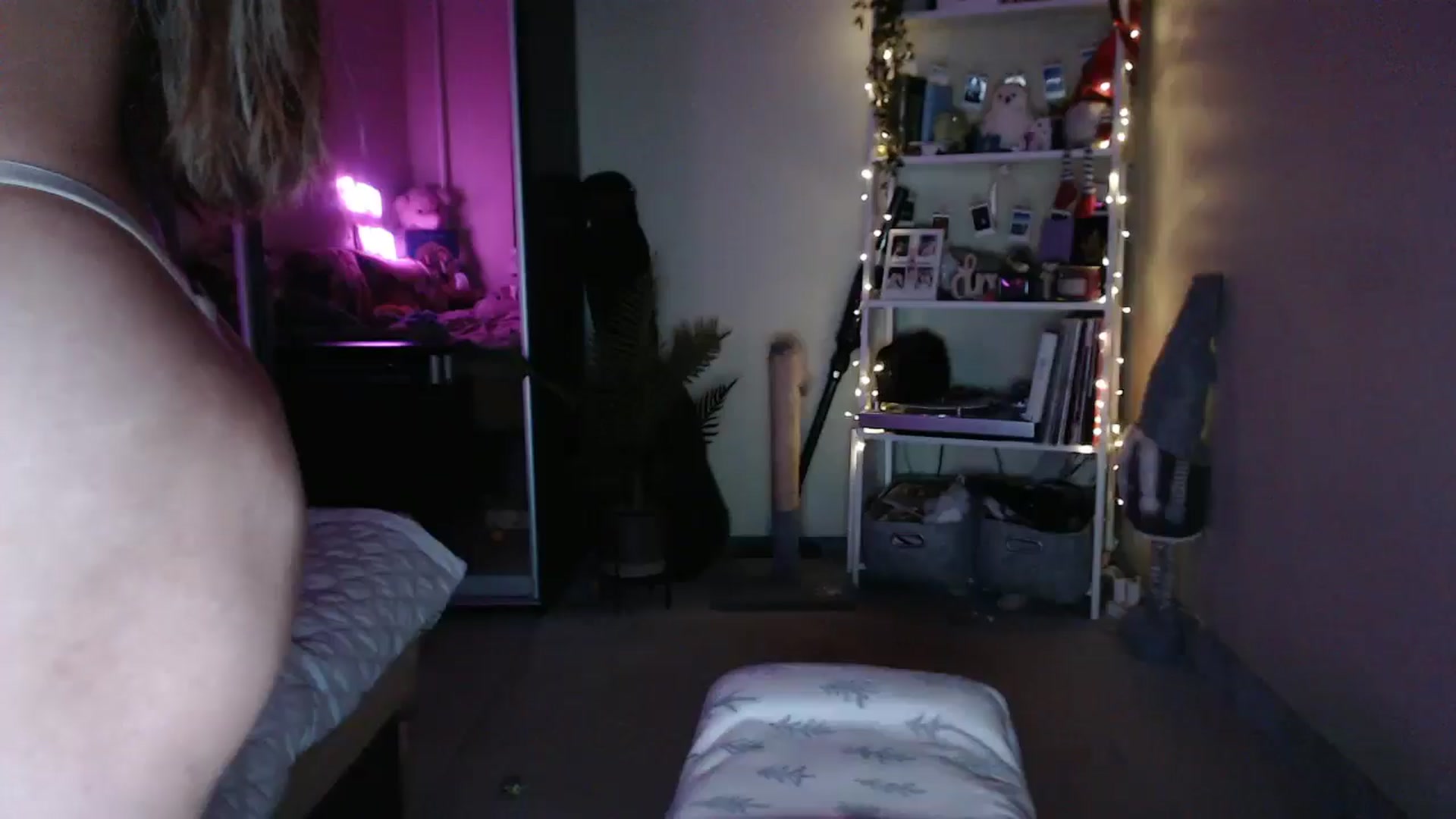 Gallery image thumbnail from Adriana_b's myfreecams stream on, 09/27/2025, 17:16 image 14 of 20