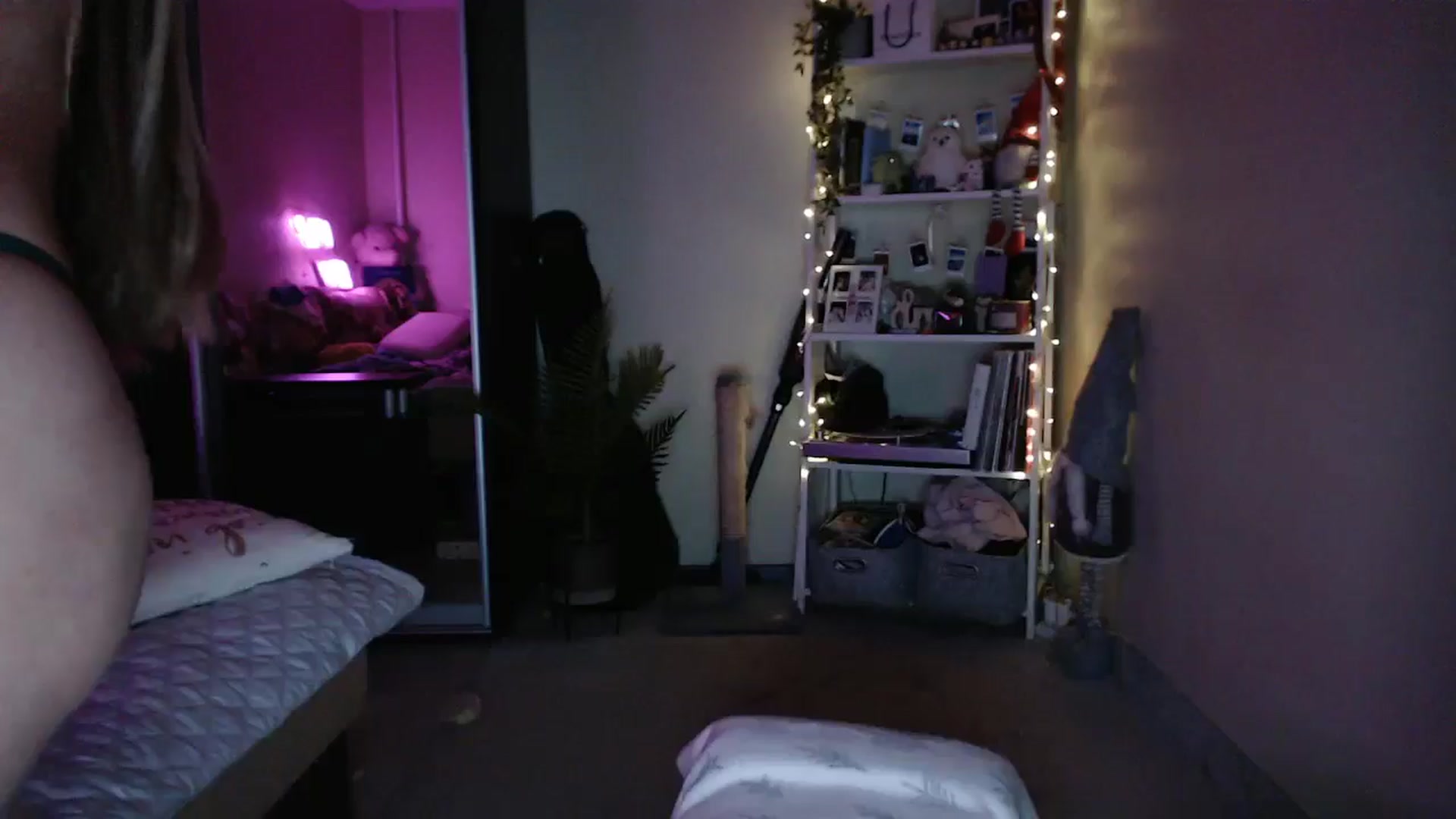 Gallery image thumbnail from Adriana_b's myfreecams stream on, 10/04/2025, 17:47 image 18 of 20